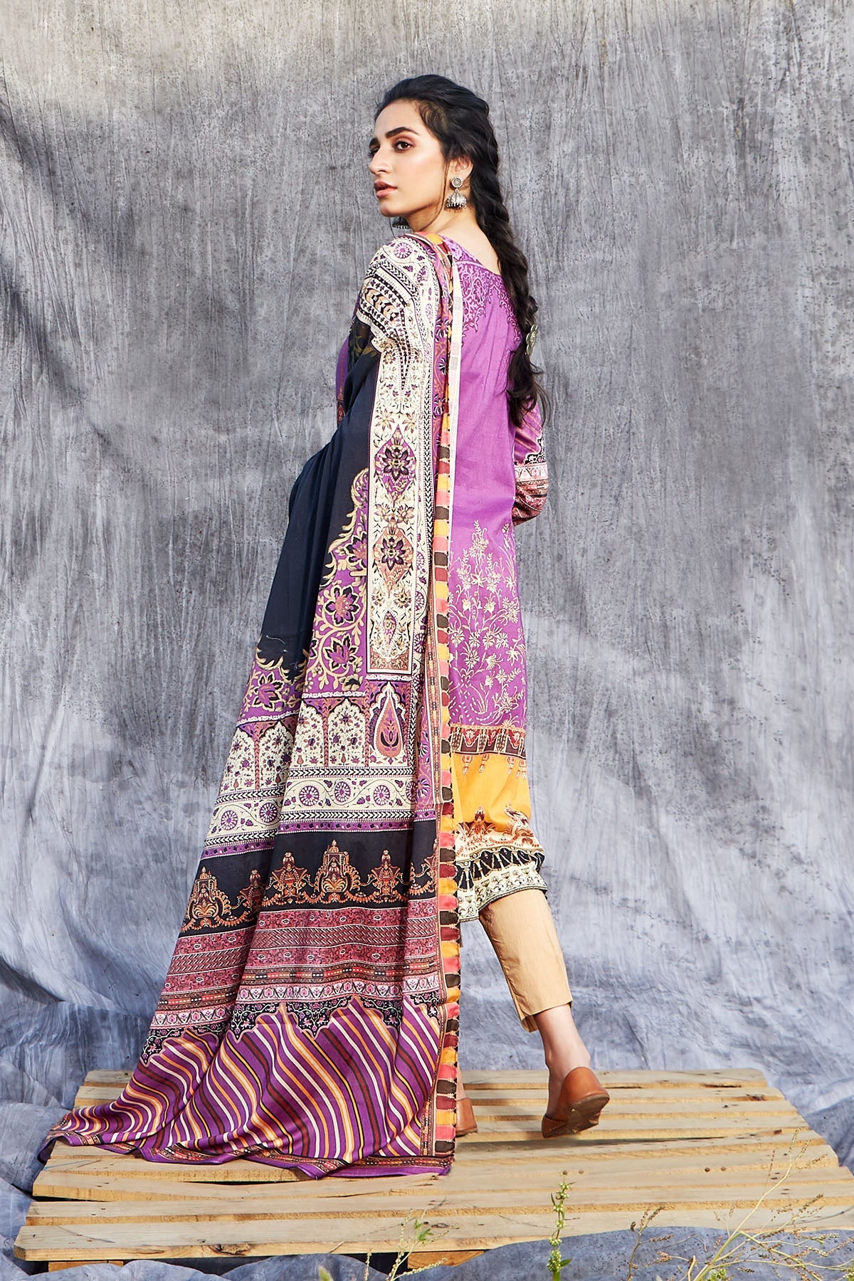 2883-MODELO DIGITAL PRINTED LAWN UNSTITCHED