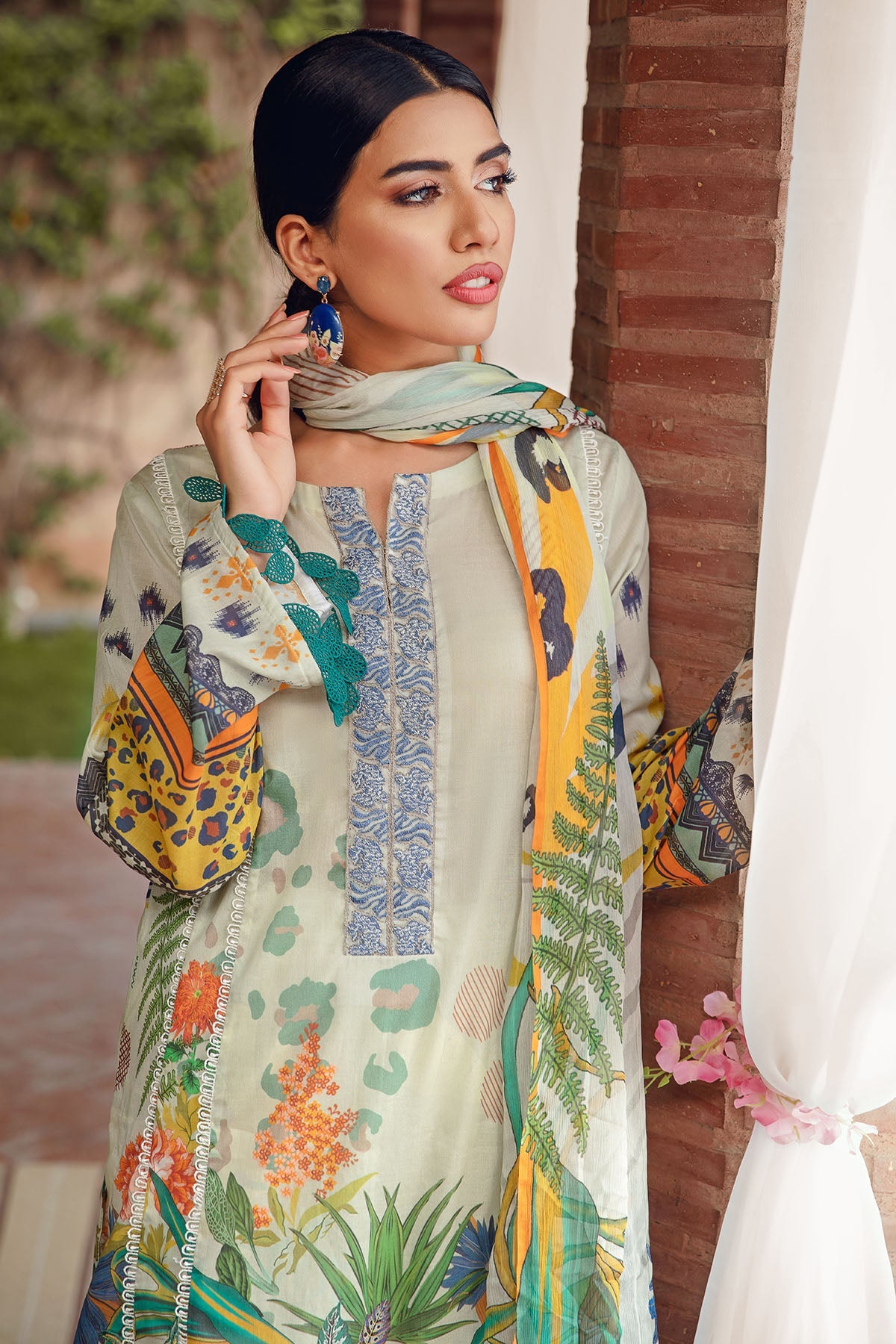 2901-LIME-MAHOUT DIGITAL PRINTED LAWN UNSTITCHED