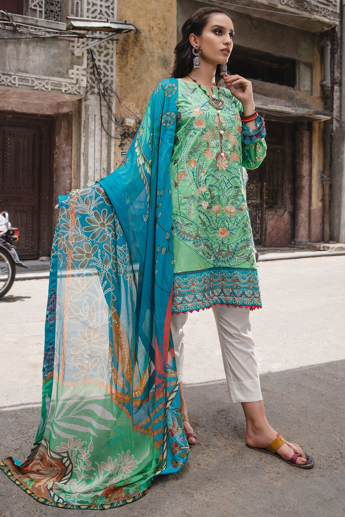 2940-AZUSA DIGITAL PRINTED LAWN UNSTITCHED