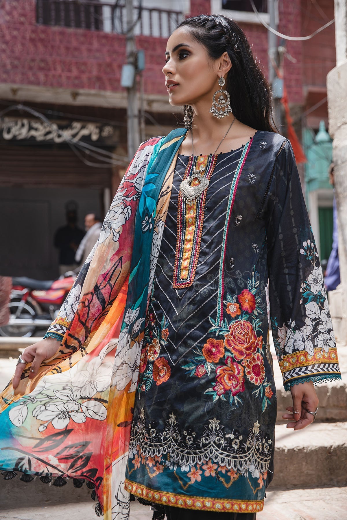2943-MYSTERY-FOREST DIGITAL PRINTED LAWN UNSTITCHED
