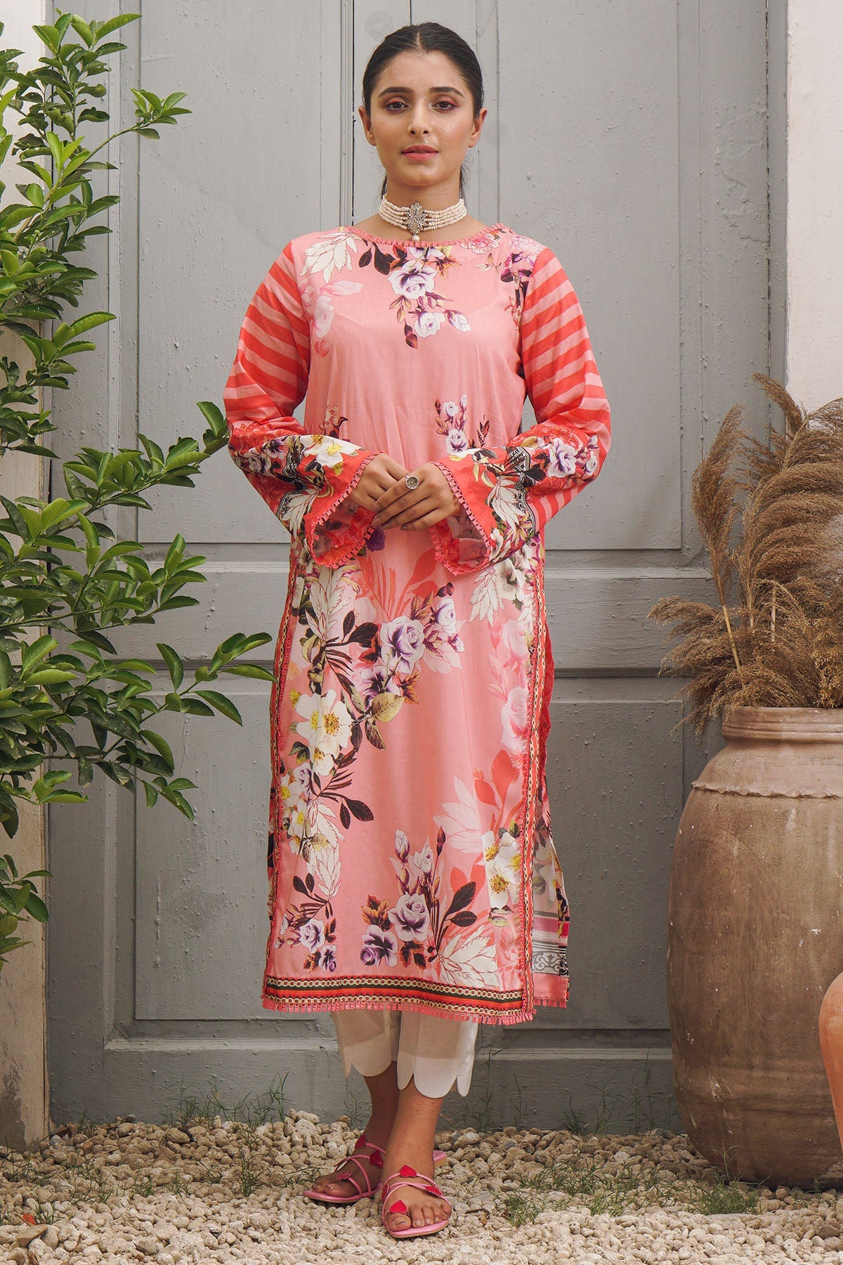 2970-BLOOMING-LILI DIGITAL PRINTED LAWN UNSTITCHED