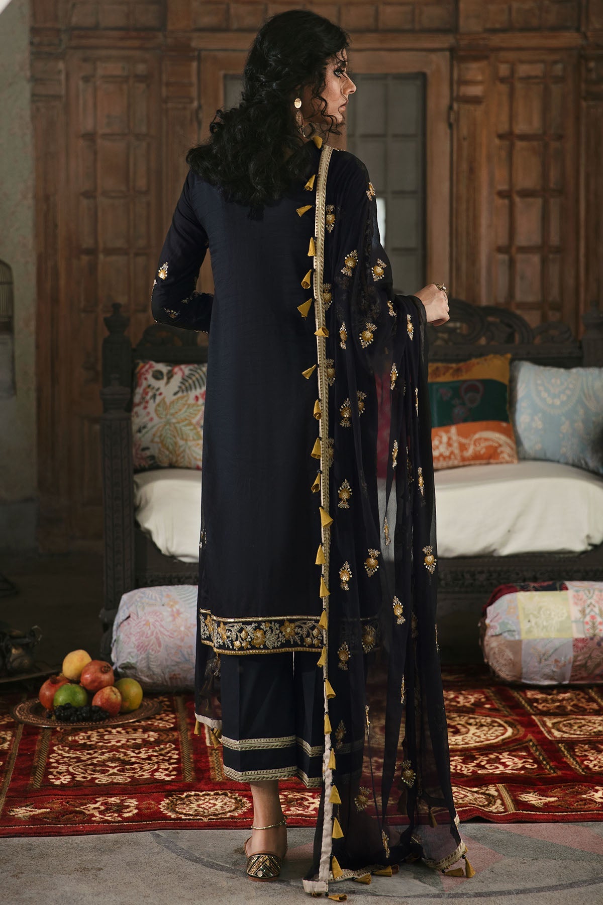 3028-MINHA- A EMBROIDERED COTTON SATIN UNSTITCHED