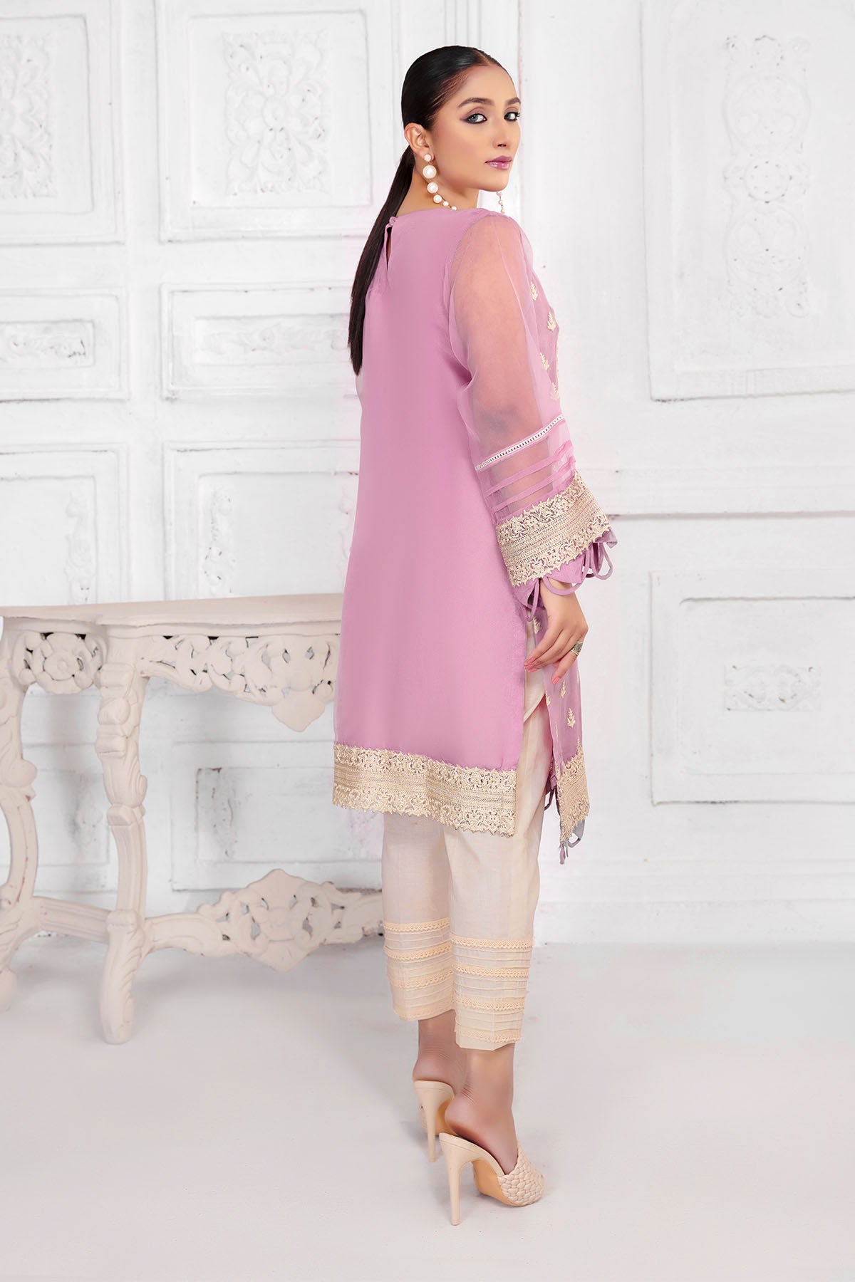 3032-SHENAGA EMBROIDERED ORGANZA STITCHED