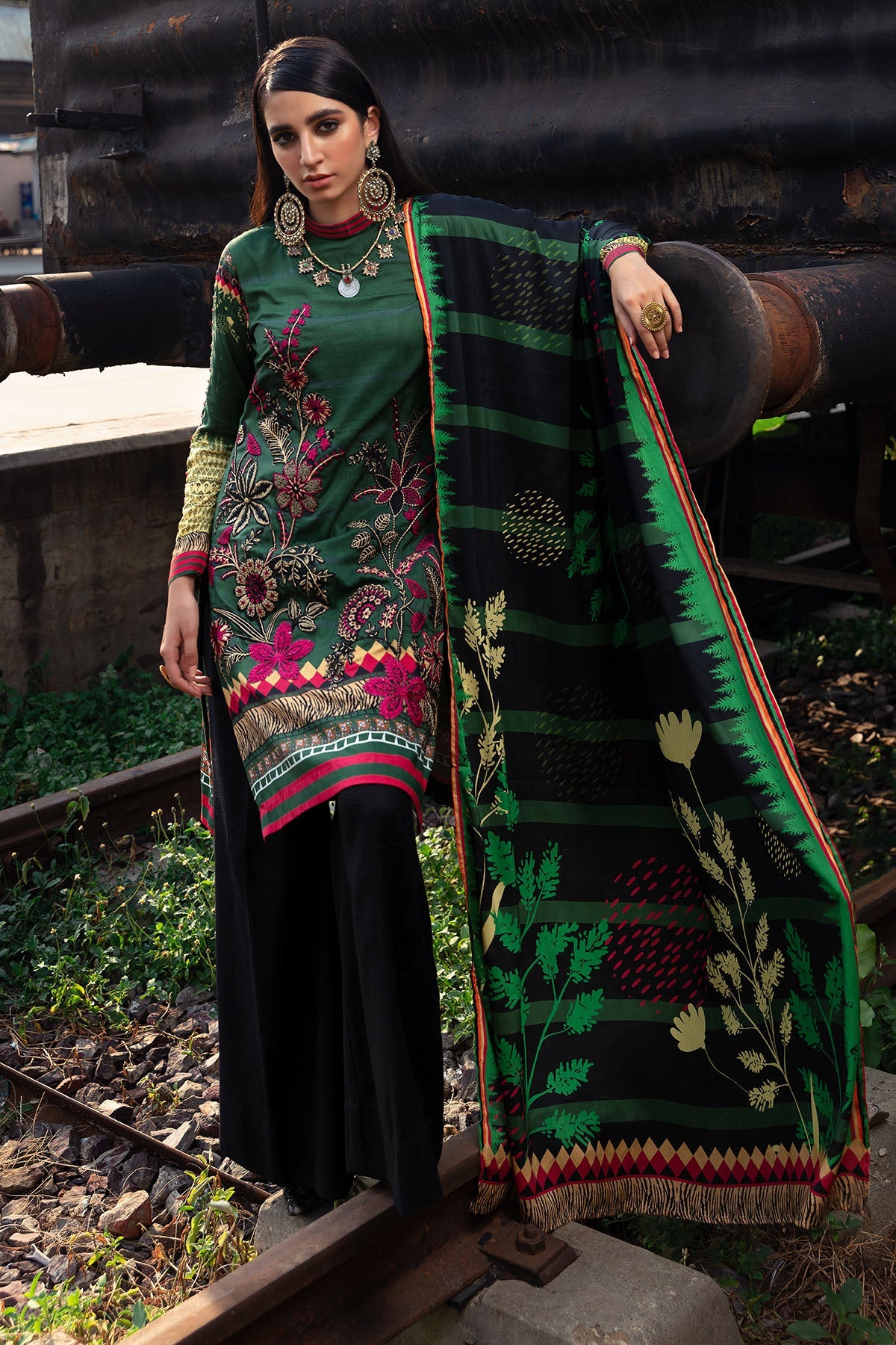 3082-VIVID DIGITAL PRINTED LINEN UNSTITCHED