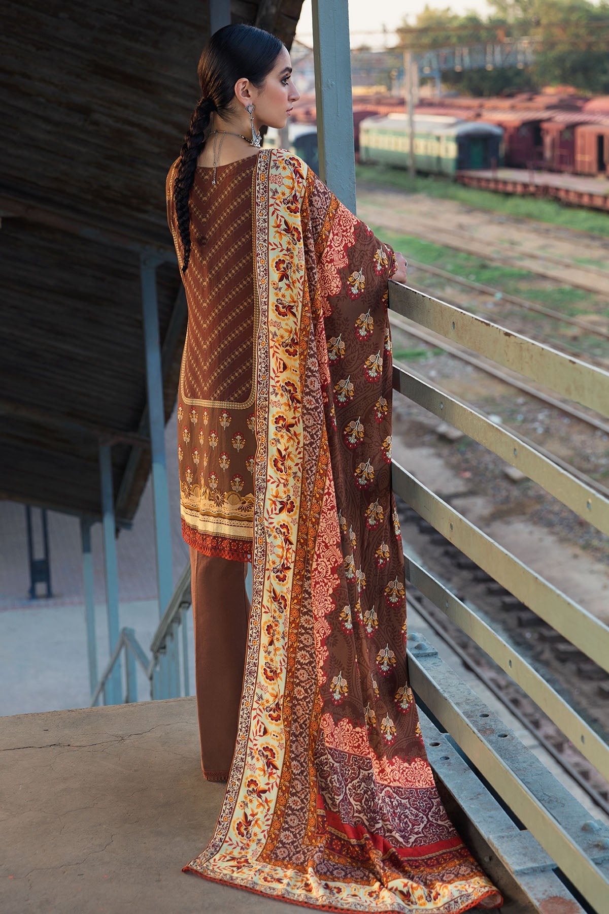 3083-VICTORIAN DIGITAL PRINTED LINEN UNSTITCHED