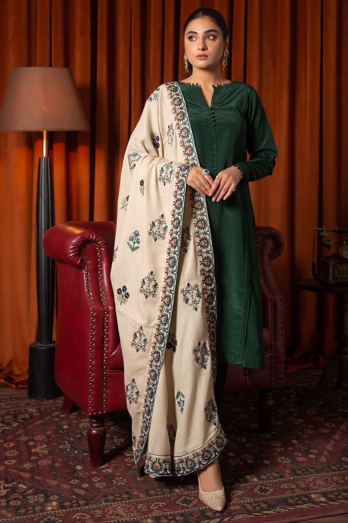 3094-IRIS EMBROIDERED PASHMINA BLEND SHAWL UNSTITCHED