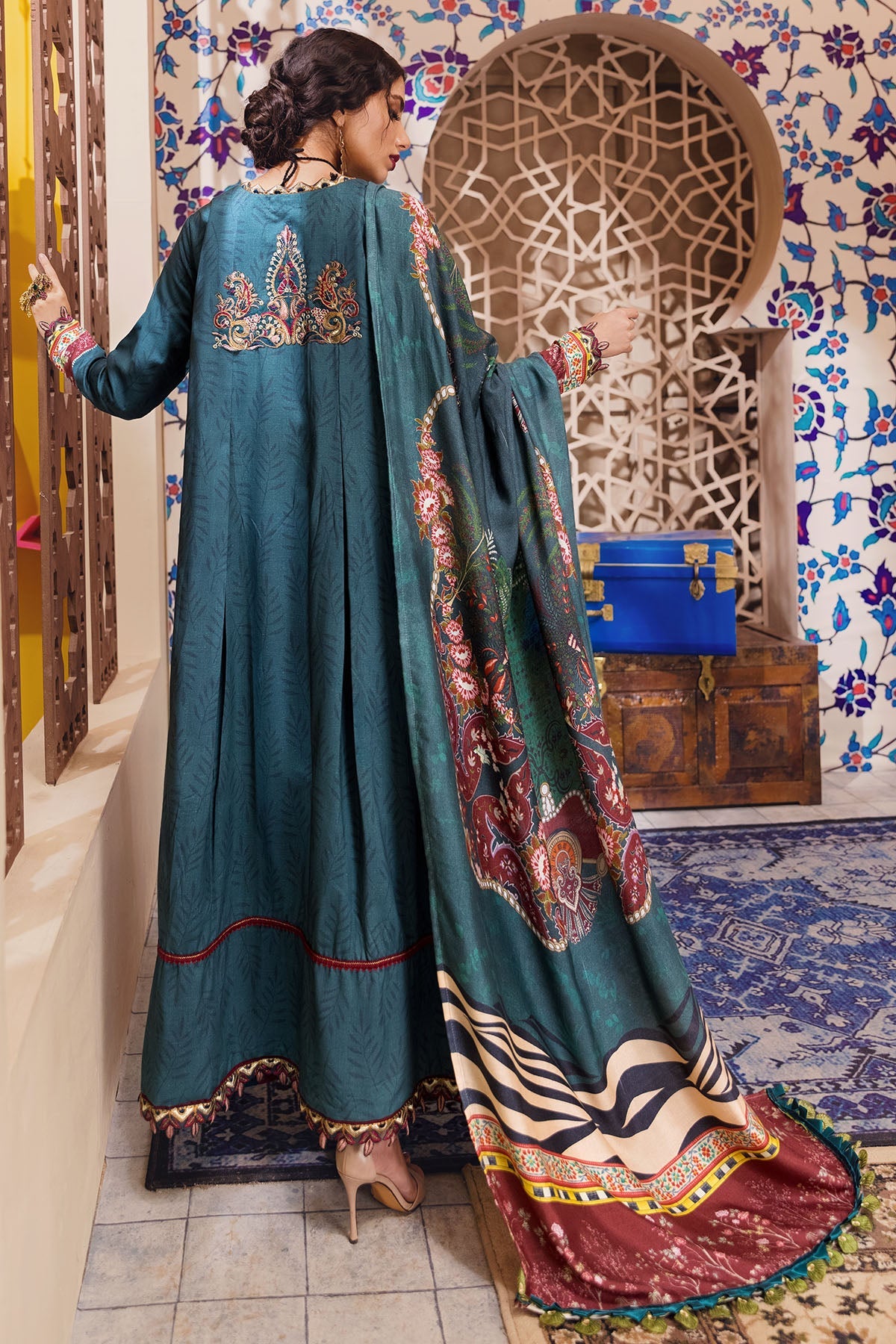 3100-NERMIN DIGITAL PRINTED EMBROIDERED LINEN UNSTITCHED