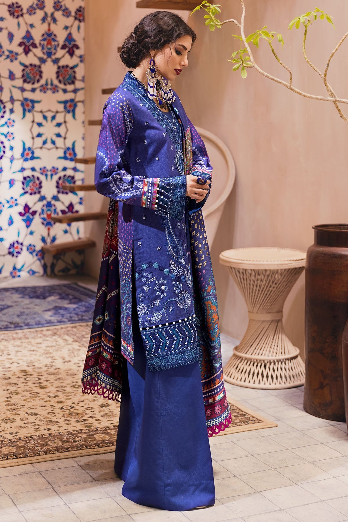3101-LRMAK DIGITAL PRINTED EMBROIDERED LINEN UNSTITCHED