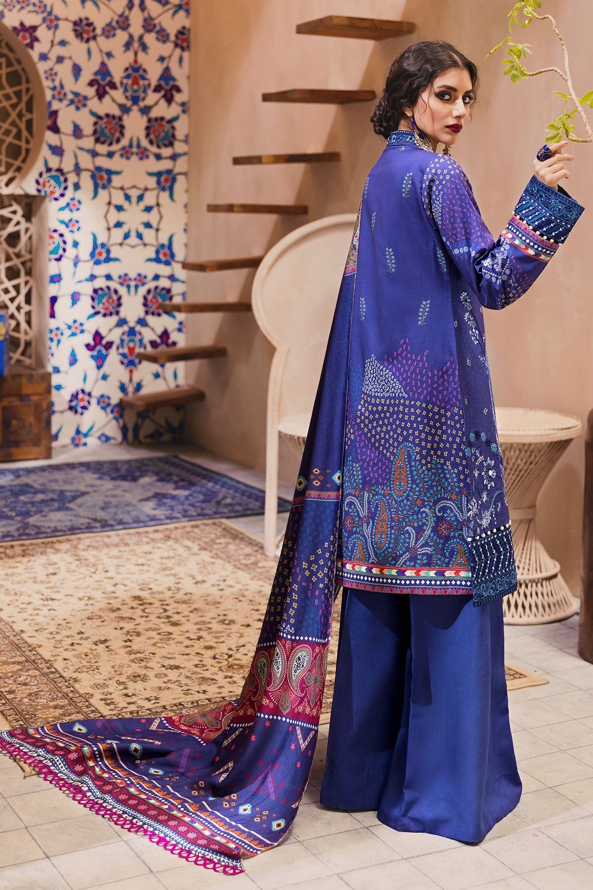3101-LRMAK DIGITAL PRINTED EMBROIDERED LINEN UNSTITCHED