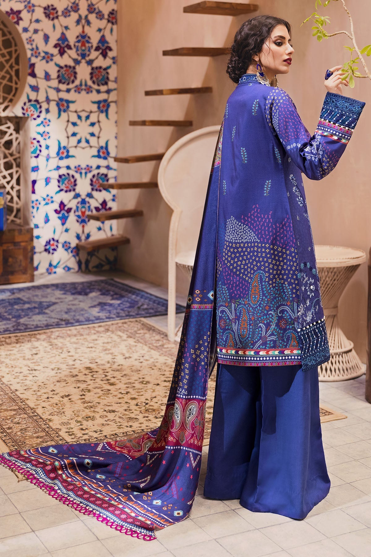 3101-LRMAK DIGITAL PRINTED EMBROIDERED LINEN UNSTITCHED