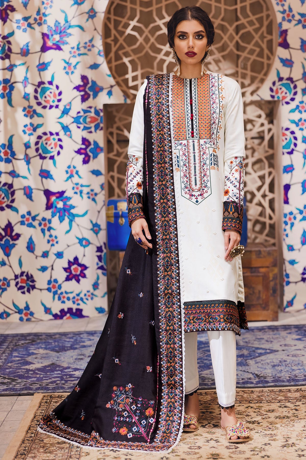 3110-SEVIL DIGITAL PRINTED EMBROIDERED LINEN UNSTITCHED