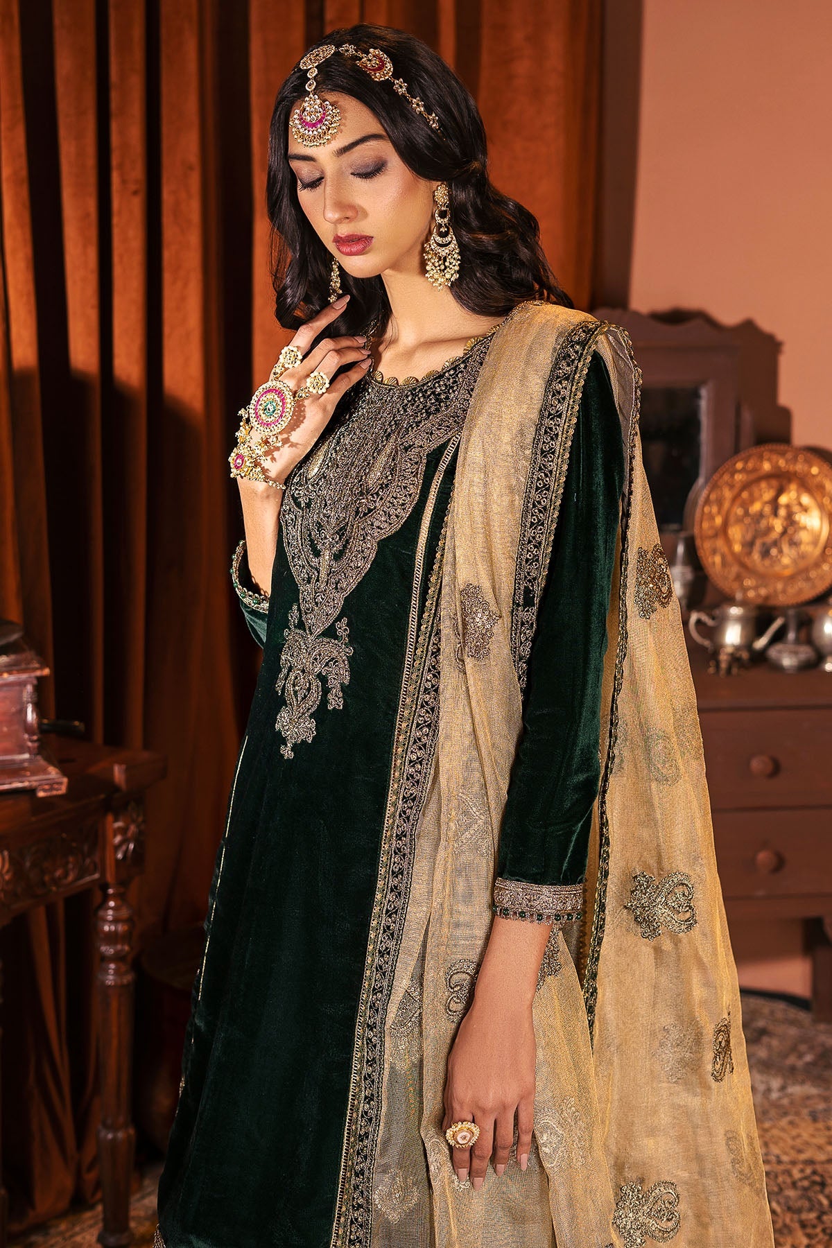 3164-NOOR-JAHAN EMBROIDERED VELVET UNSTITCHED