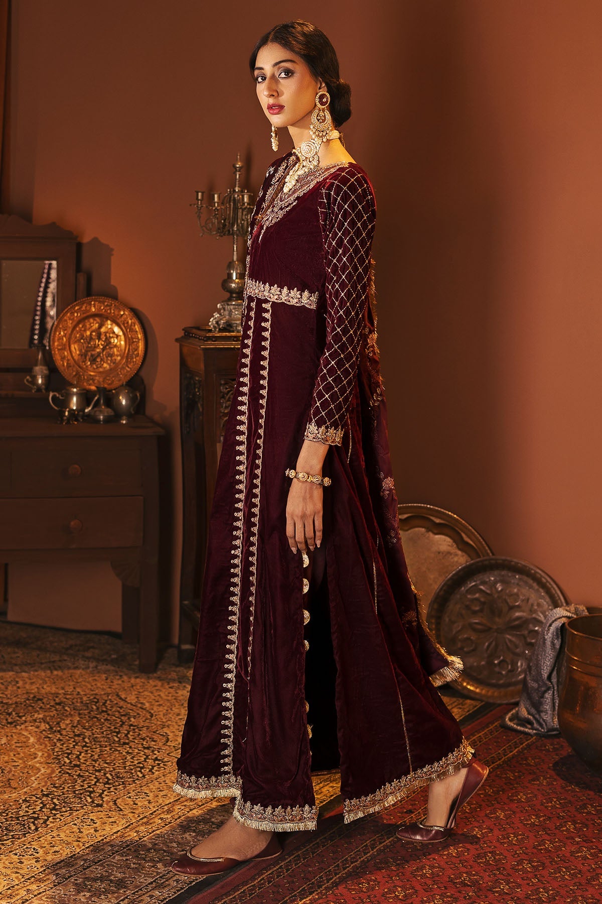 3167-JANAN EMBROIDERED VELVET UNSTITCHED