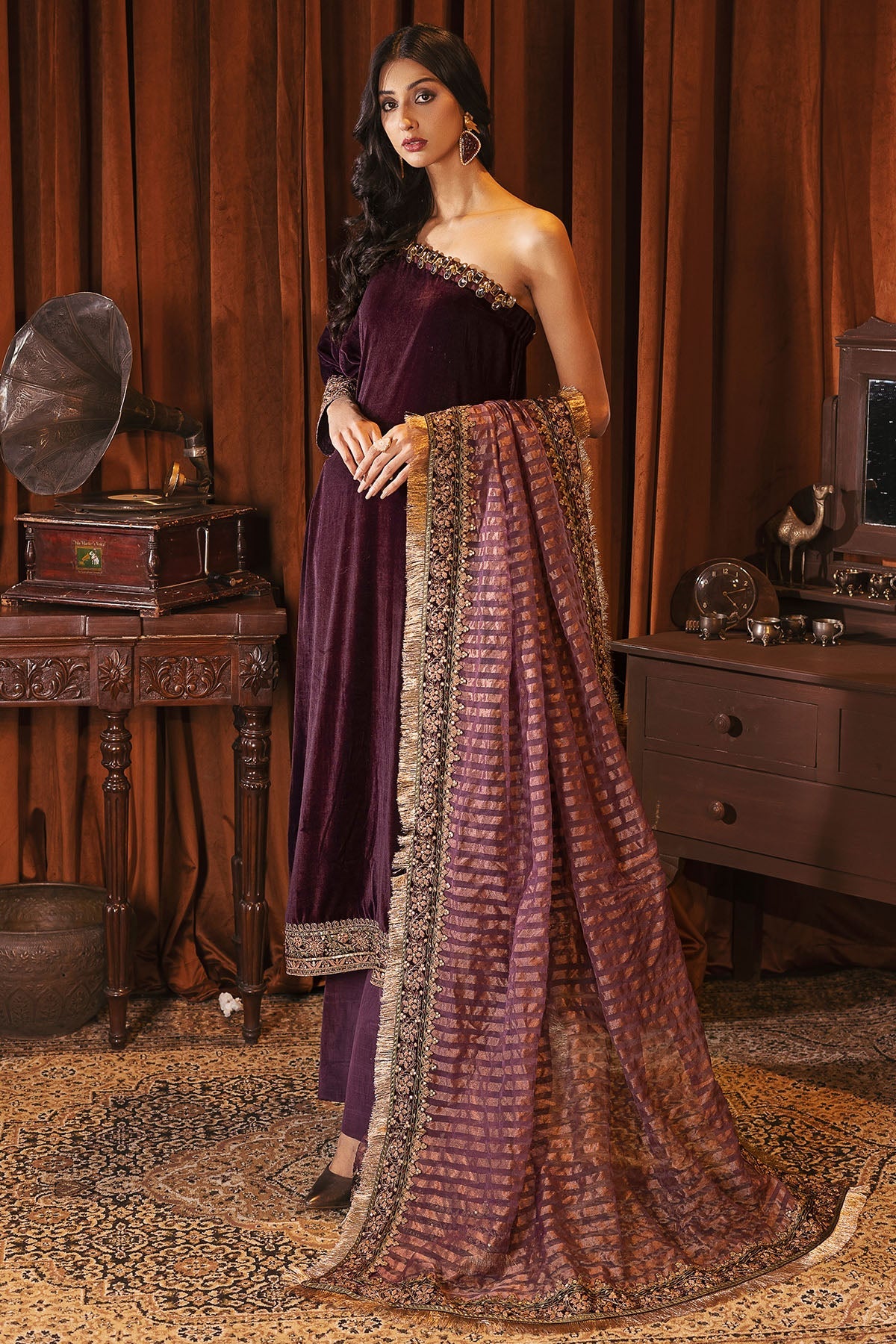 3171-ZOHRA EMBROIDERED VELVET UNSTITCHED
