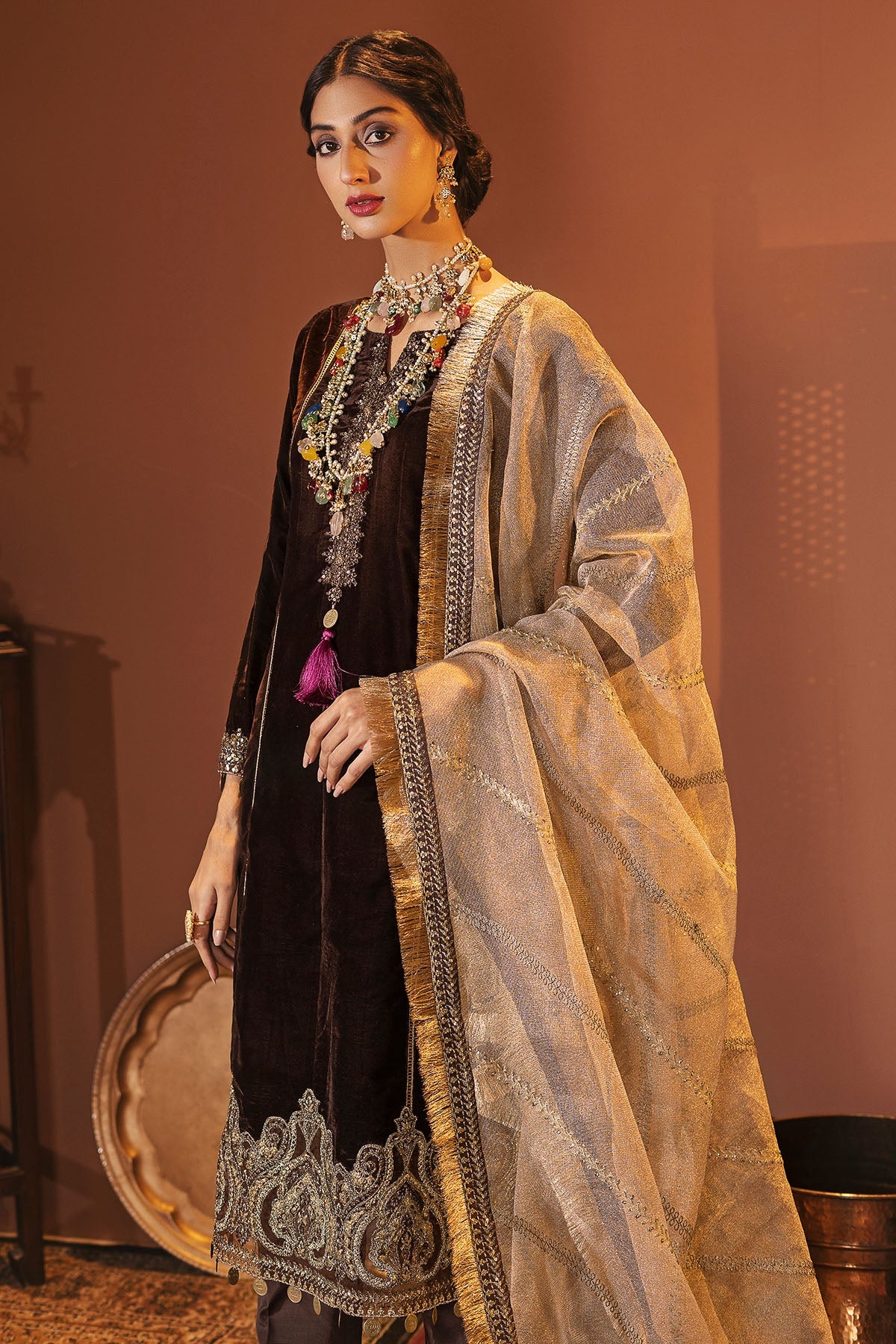 3172-MANHA EMBROIDERED VELVET UNSTITCHED