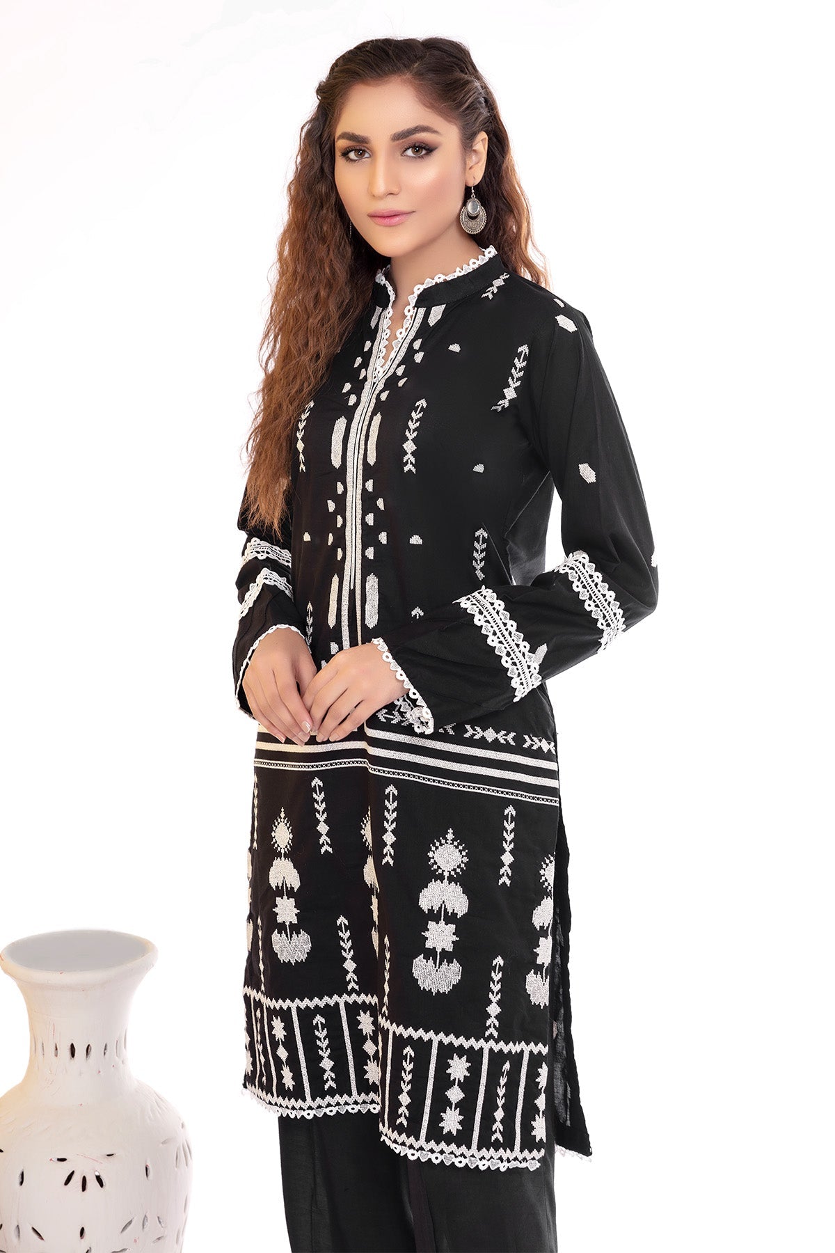 3184-CLEO EMBROIDERED LAWN STITCHED