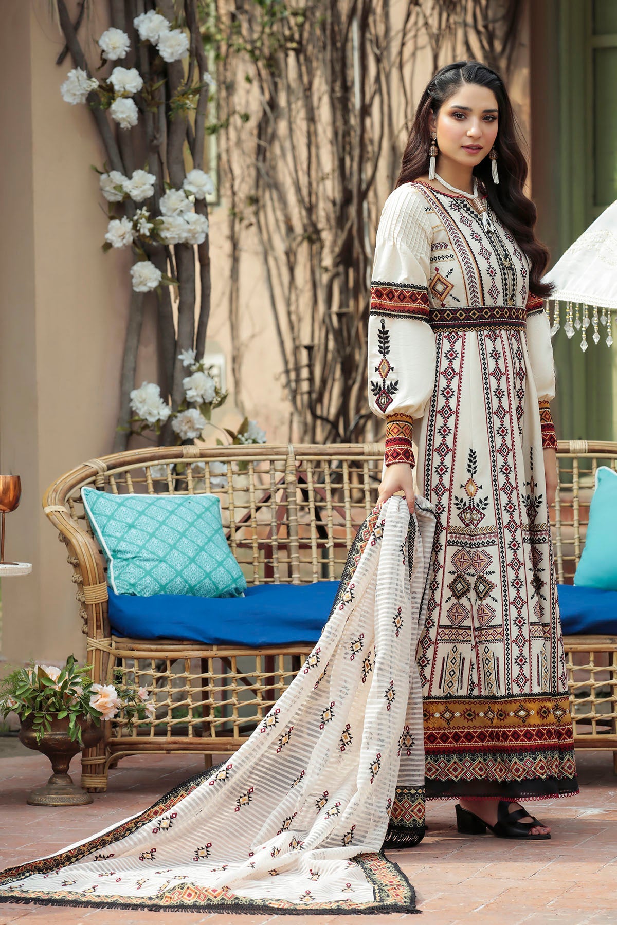 3196-GEOMETRIC-GORDEN EMBROIDERED LAWN UNSTITCHED