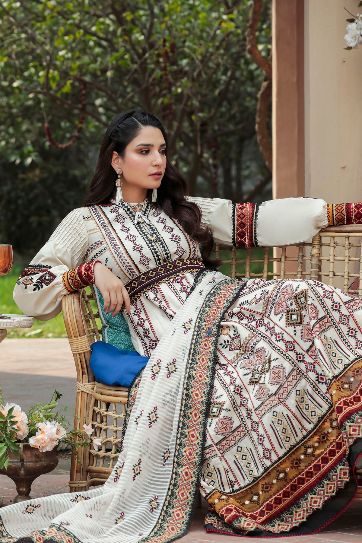 3196-GEOMETRIC-GORDEN EMBROIDERED LAWN UNSTITCHED