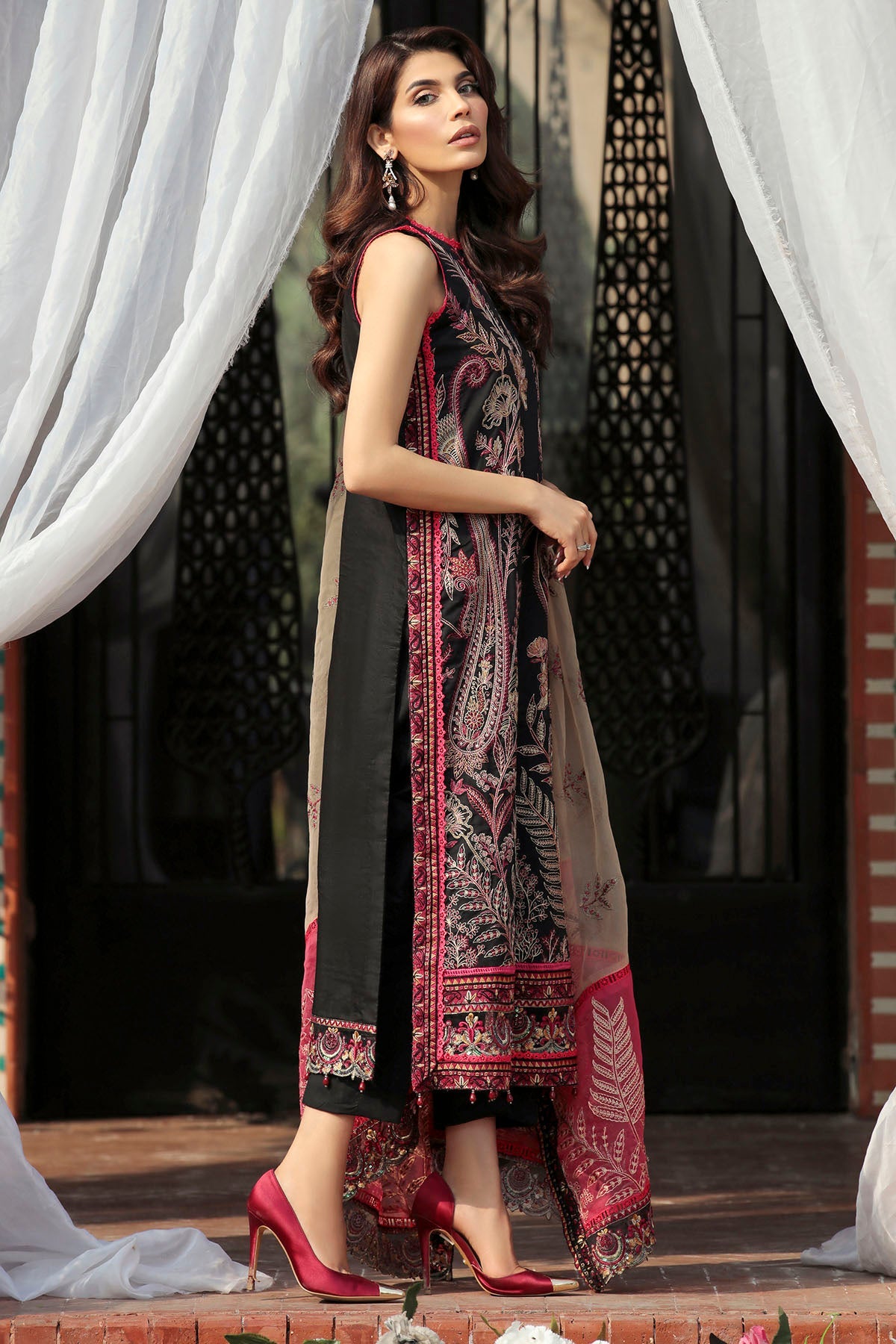 3201-GARDAN OFF-WONDER EMBROIDERED LAWN UNSTITCHED