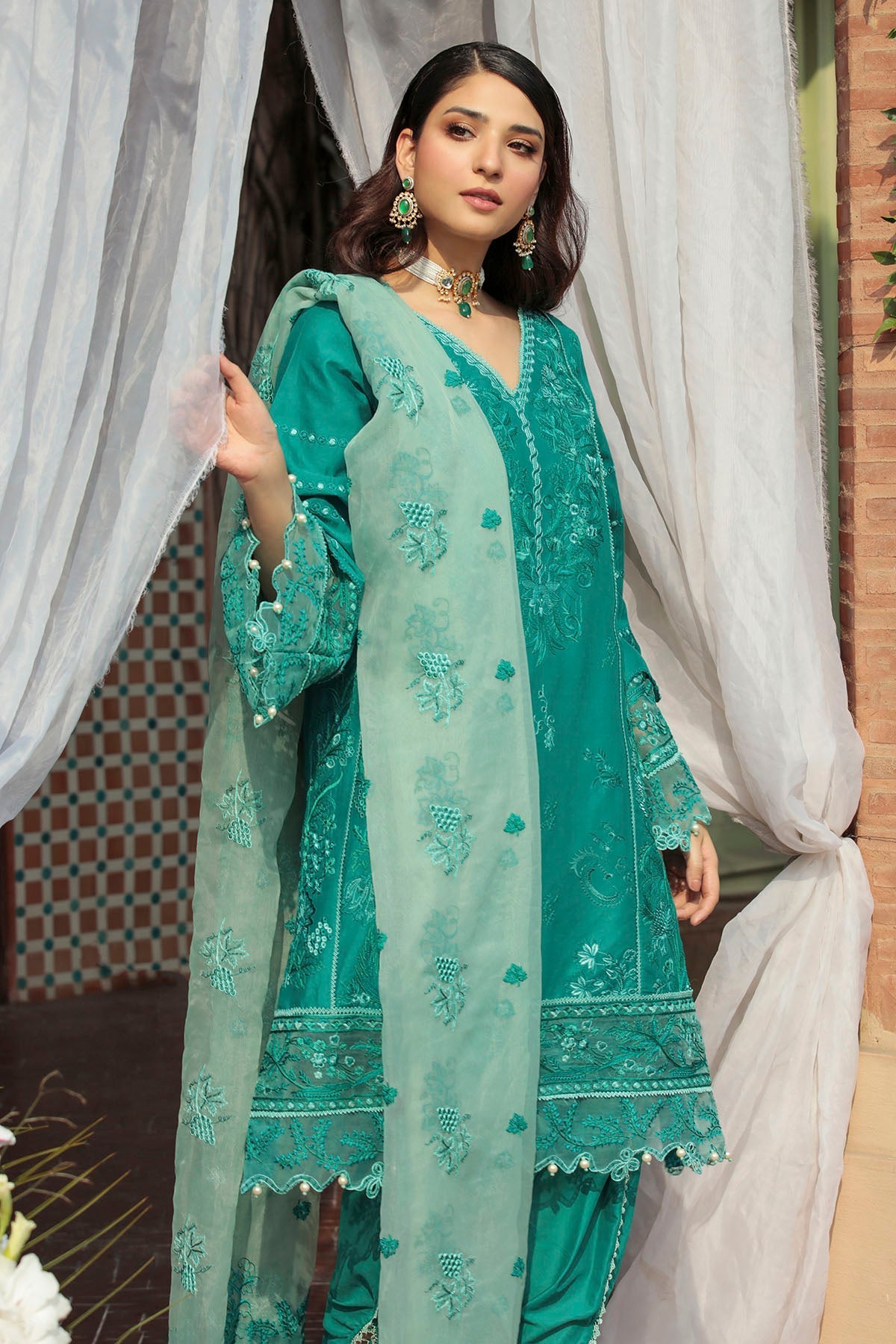 3212-BOTANICA EMBROIDERED LAWN STITCHED