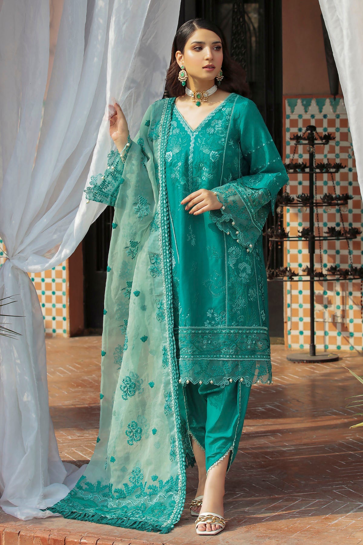 3212-BOTANICA EMBROIDERED LAWN STITCHED