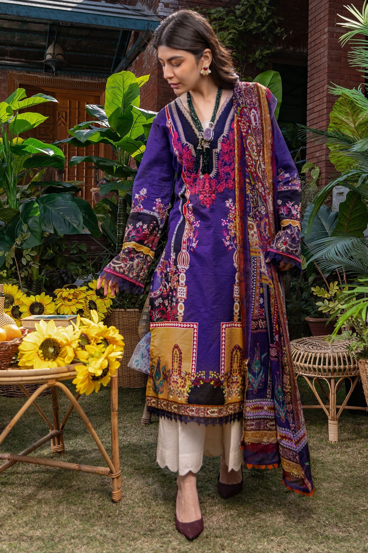 3233-WISTERIA DIGITAL PRINTED LAWN UNSTITCHED