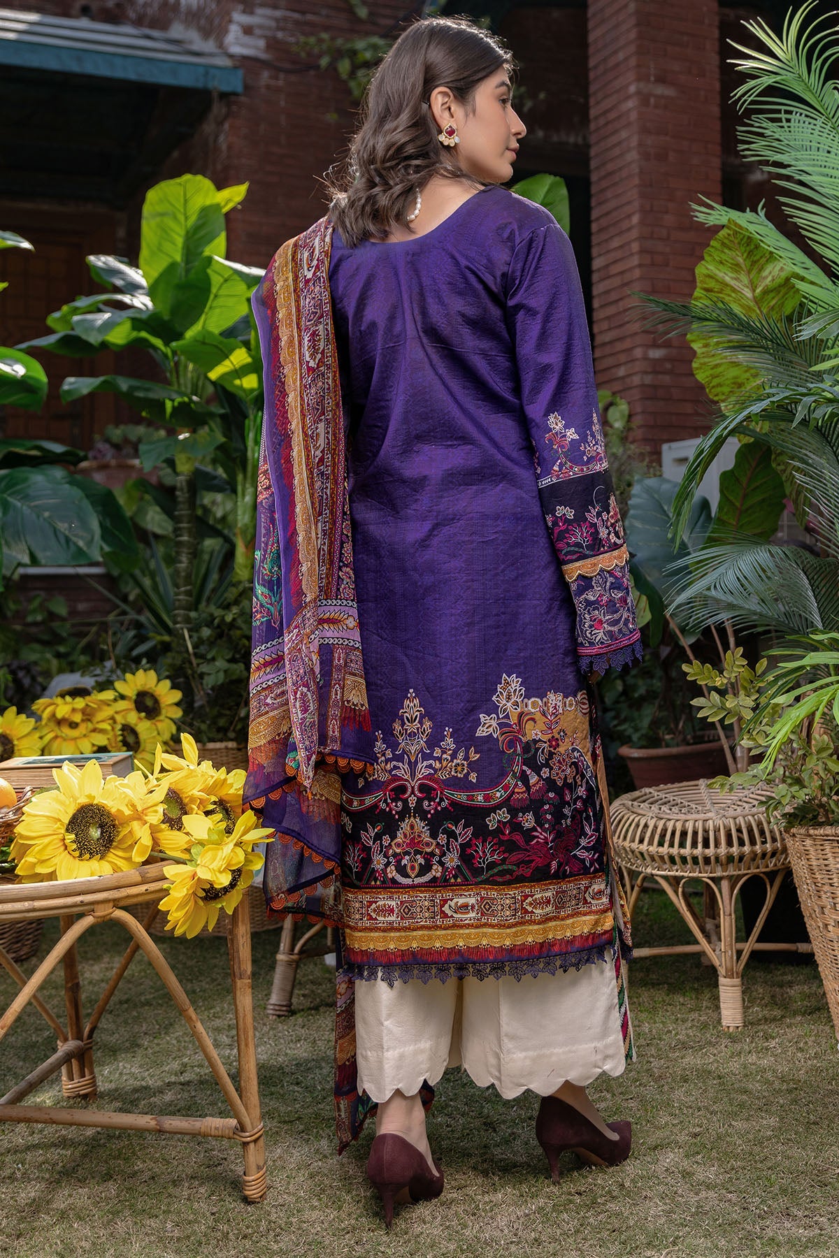 3233-WISTERIA DIGITAL PRINTED LAWN UNSTITCHED
