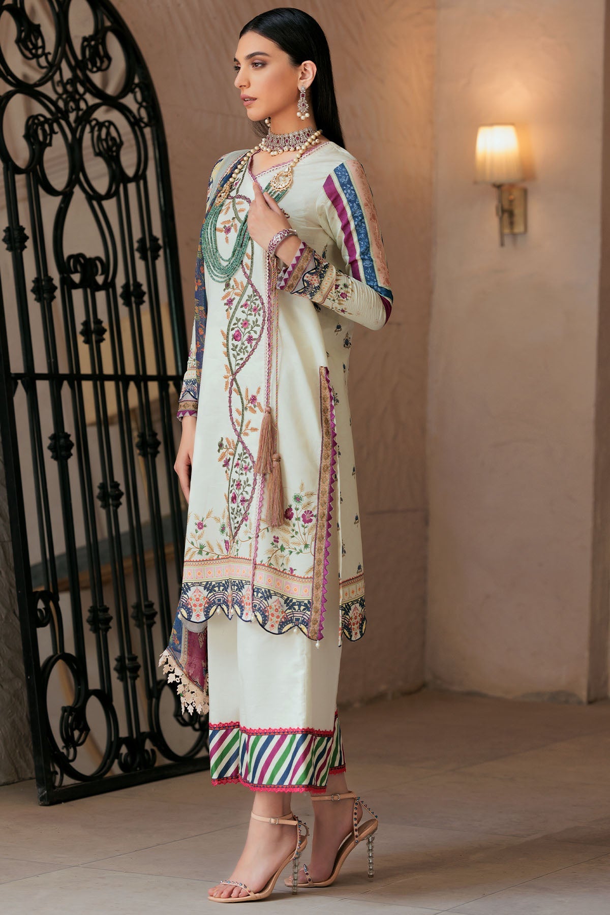 3260-MEHMT DIGITAL PRINTED LAWN UNSTITCHED