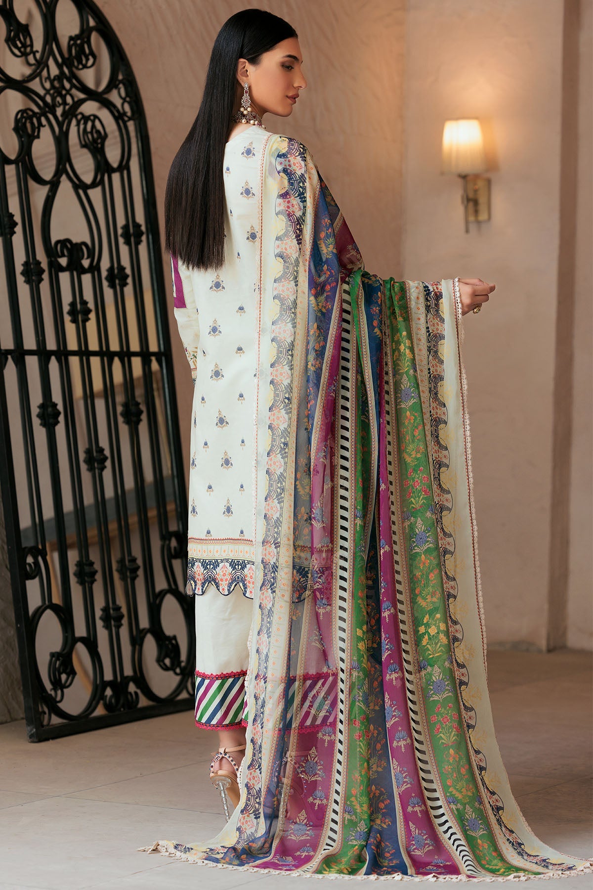 3260-MEHMT DIGITAL PRINTED LAWN UNSTITCHED