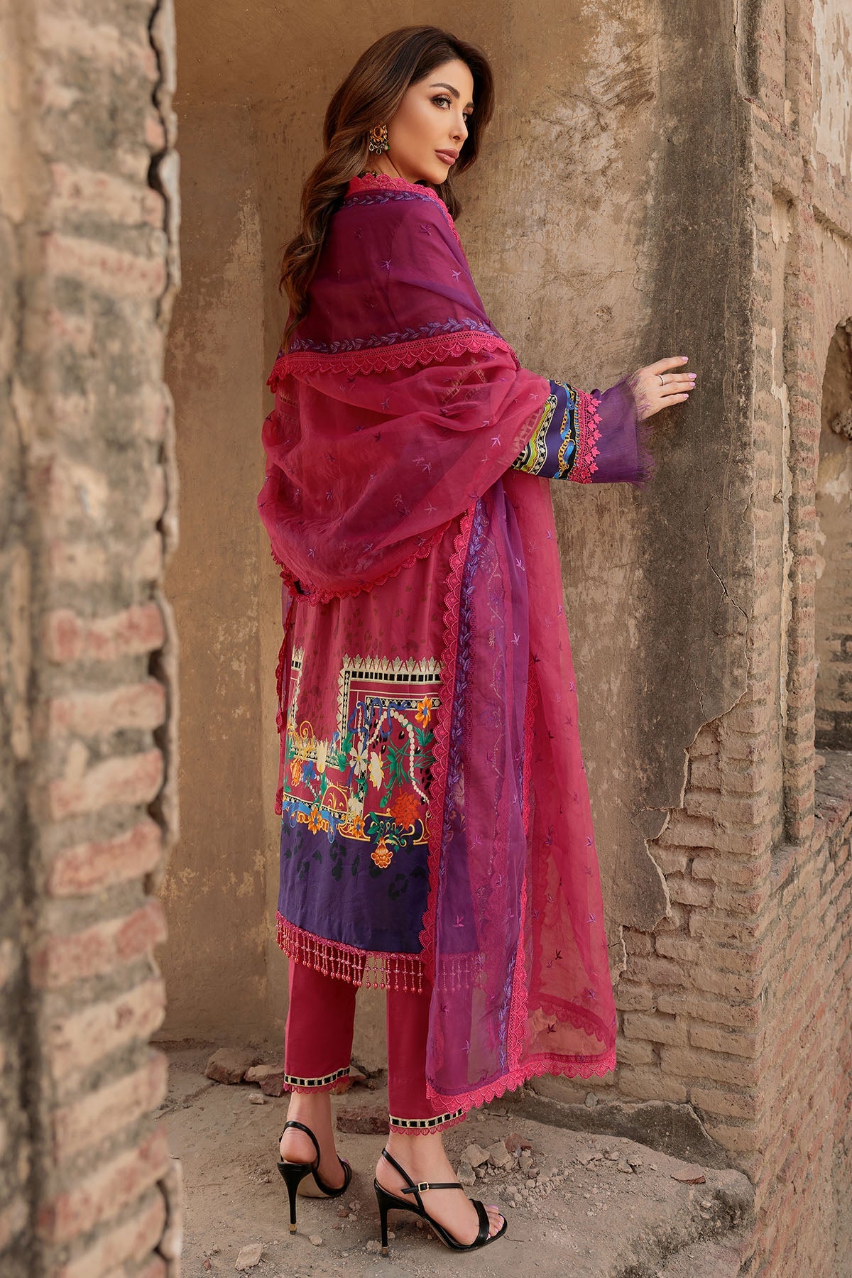 3300-LYANNA DIGITAL PRINTED LAWN UNSTITCHED