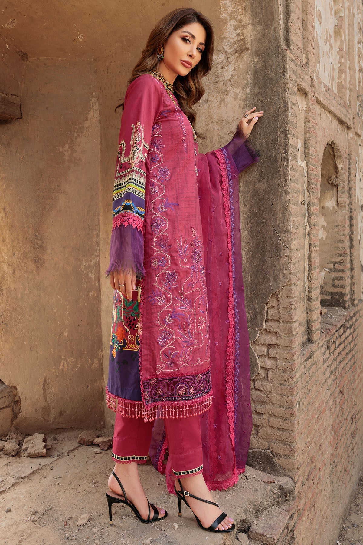 3300-LYANNA DIGITAL PRINTED LAWN UNSTITCHED