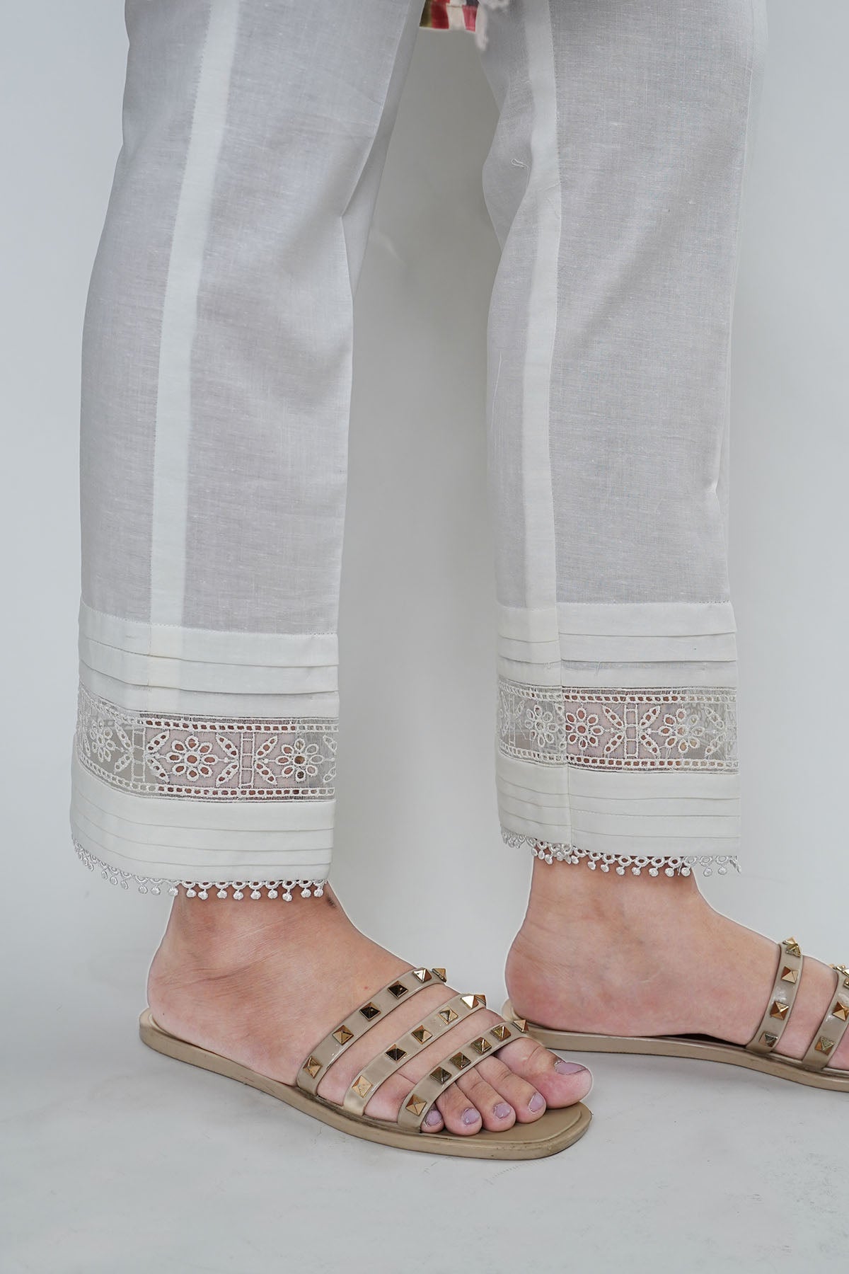 3368-WHITE EMBROIDERED TROUSER STITCHED