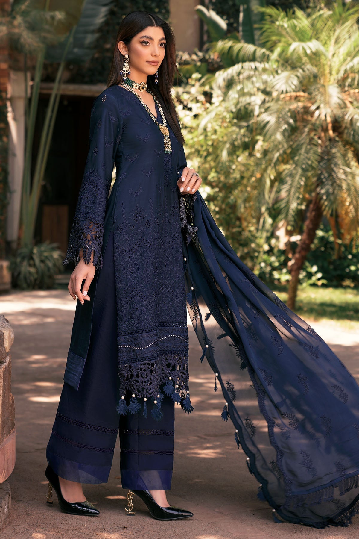 3381-GULAB EMBROIDERED LAWN UNSTITCHED