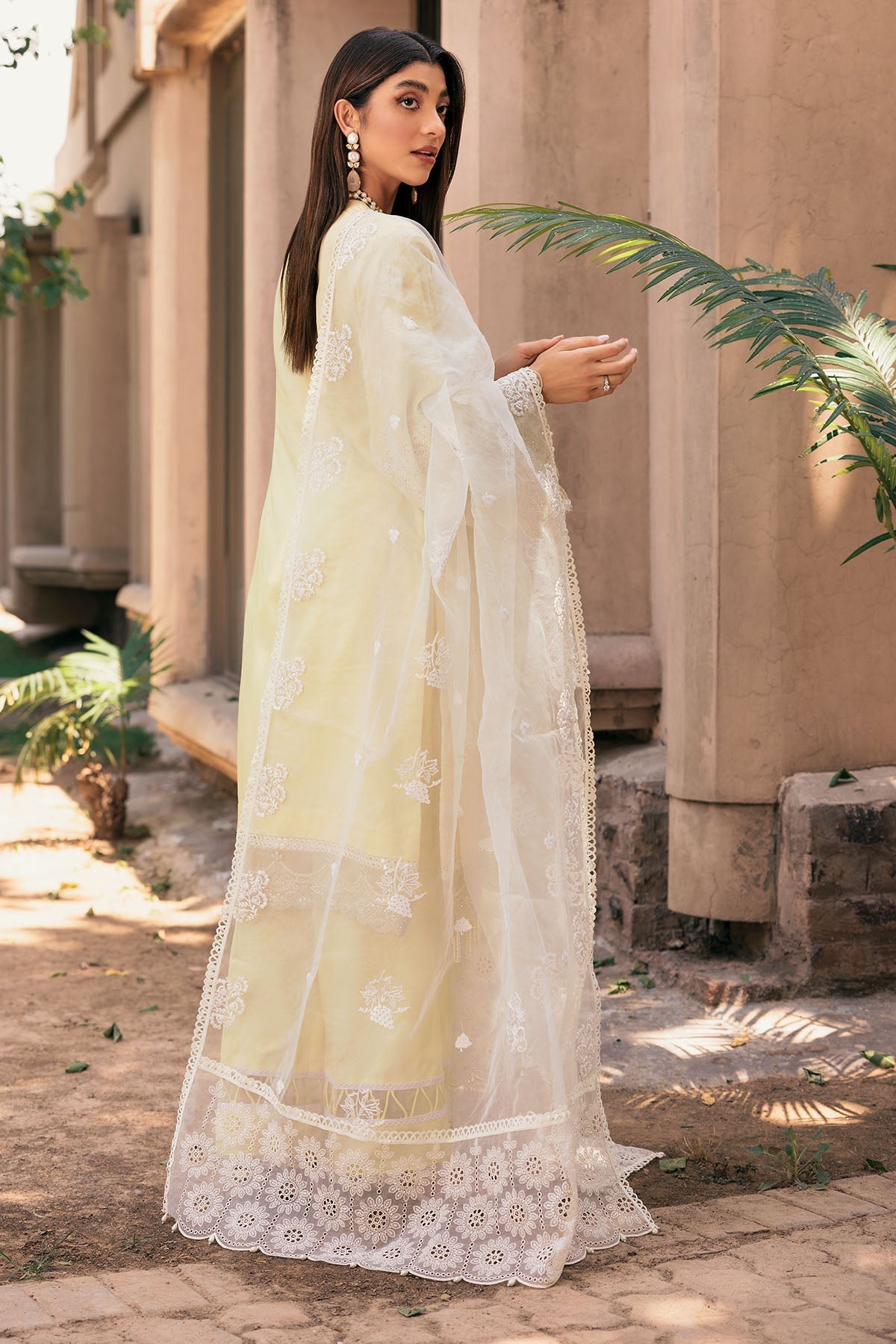 3384-GUL-BANO EMBROIDERED LAWN UNSTITCHED