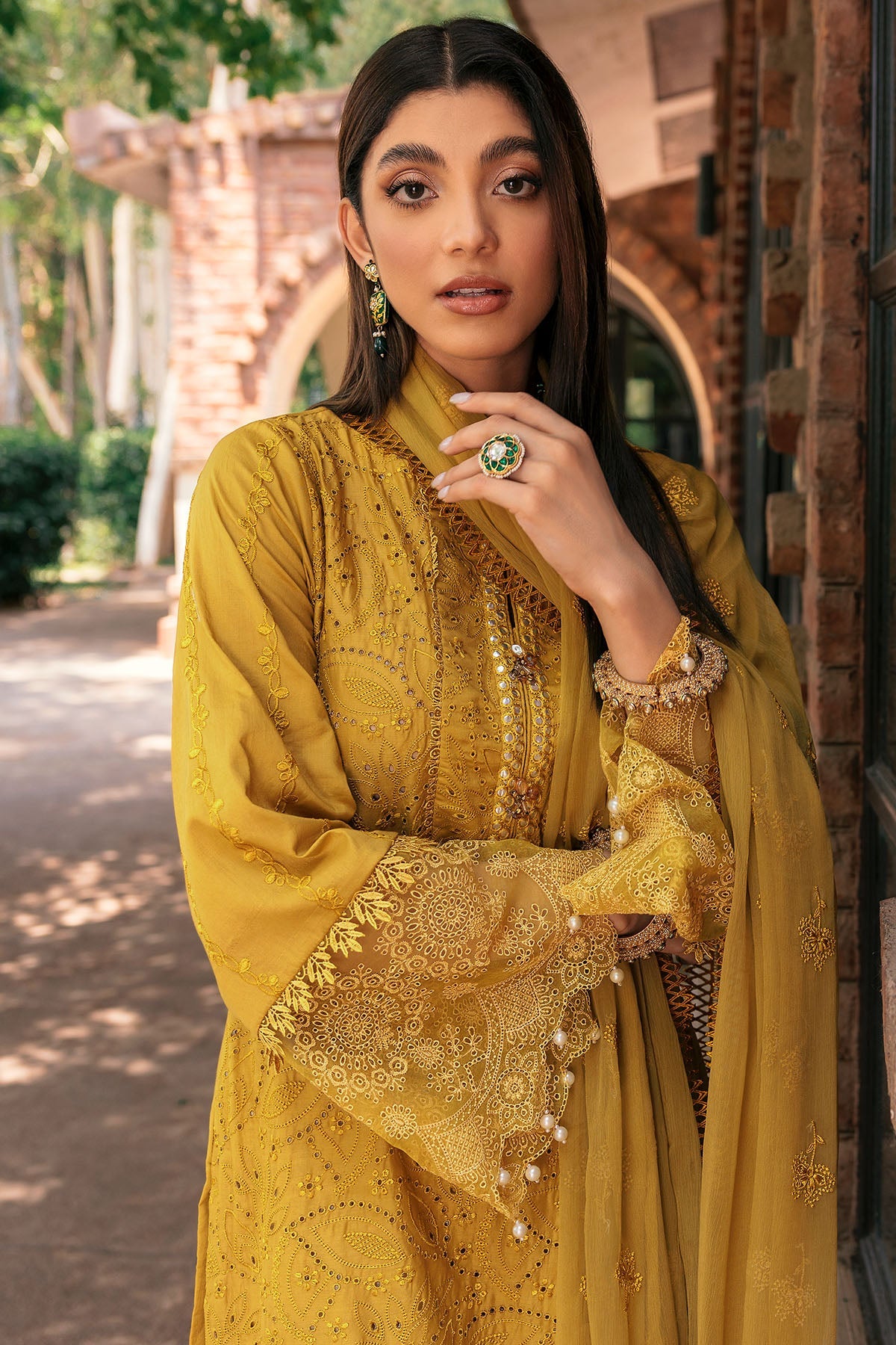 3390-DELNAZ EMBROIDERED LAWN STITCHED