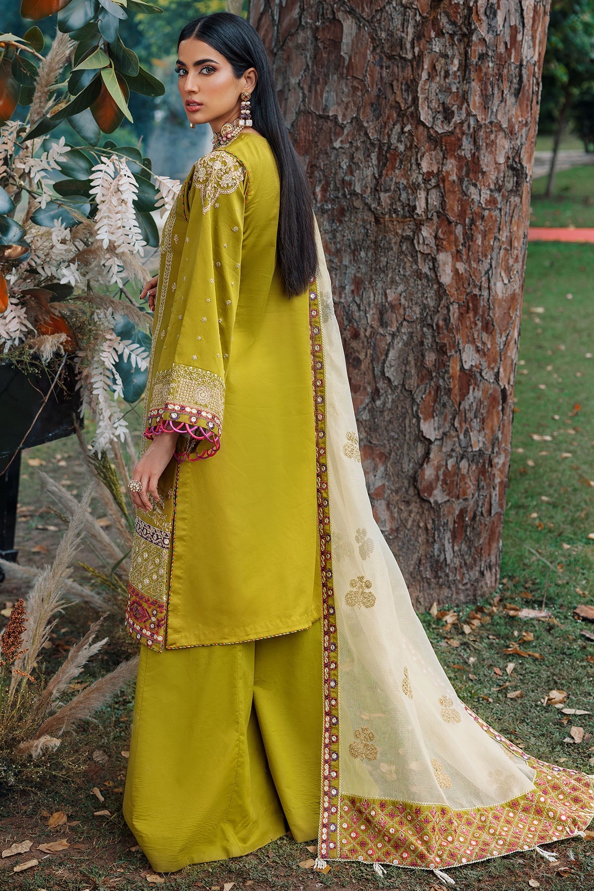 3481-HIRAYA EMBROIDERED COTTON SATIN STITCHED