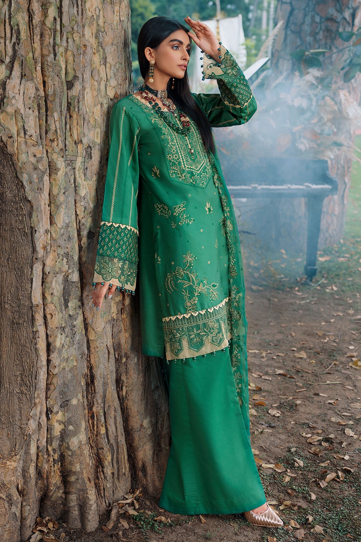3485-VANATTE EMBROIDERED COTTON SATIN UNSTITCHED