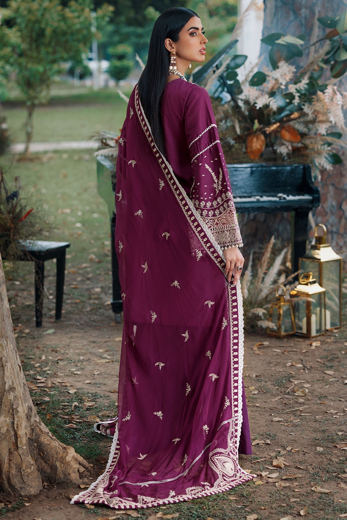 3488-CALDER EMBROIDERED COTTON SATIN UNSTITCHED