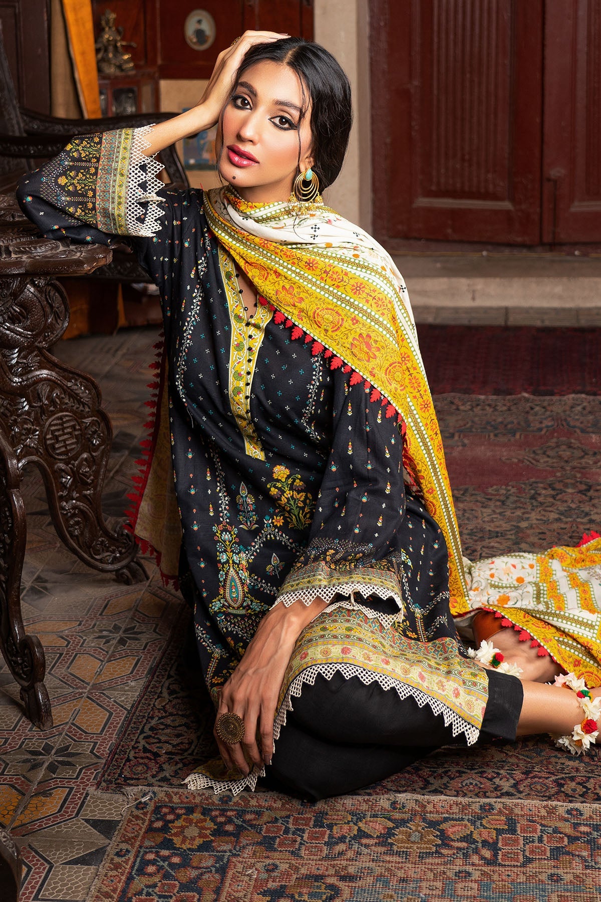 3492-PRINT-A EMBROIDERED KHADDAR UNSTITCHED