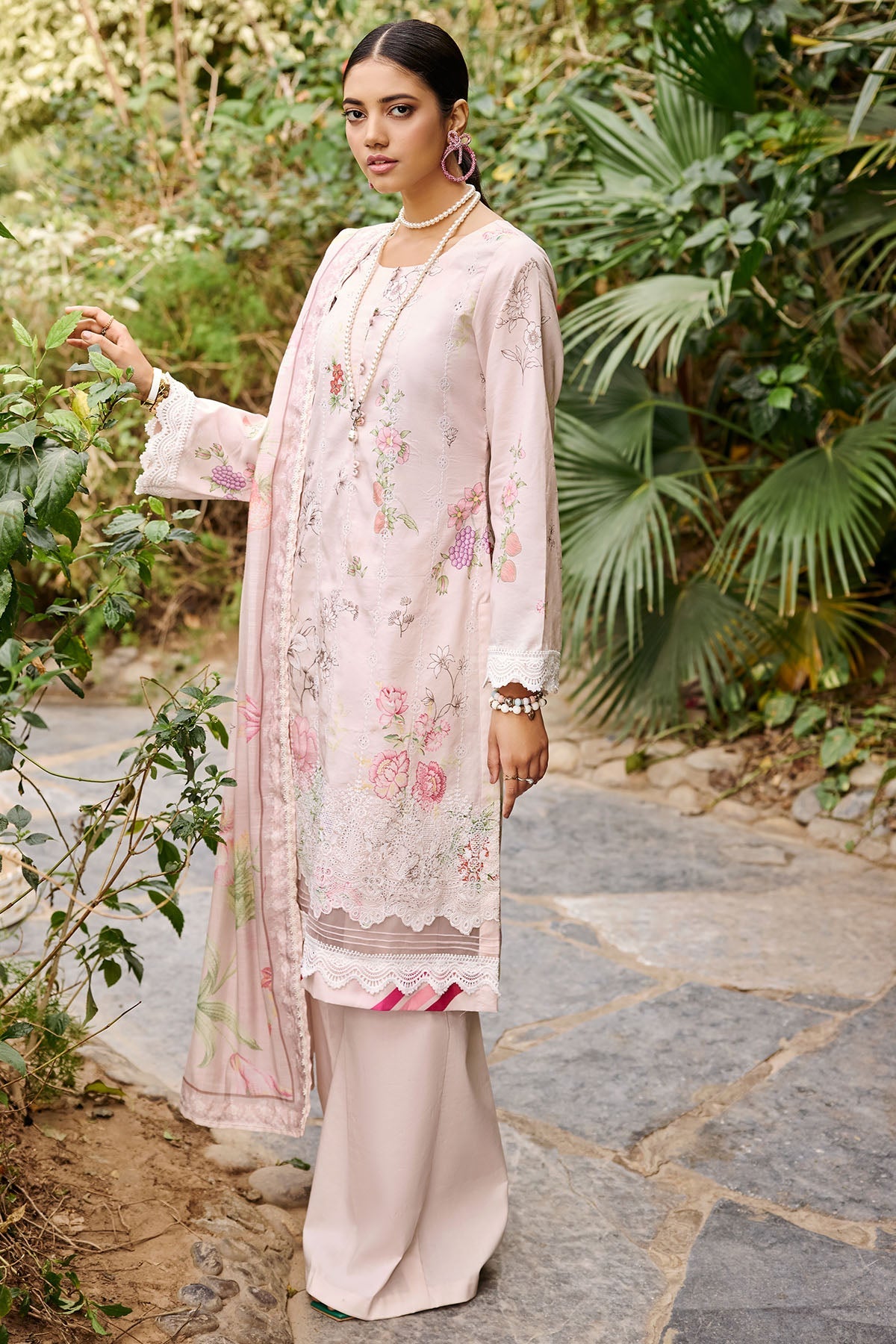 3535-EGGSHELL DIGITAL PRINTED LAWN UNSTITCHED