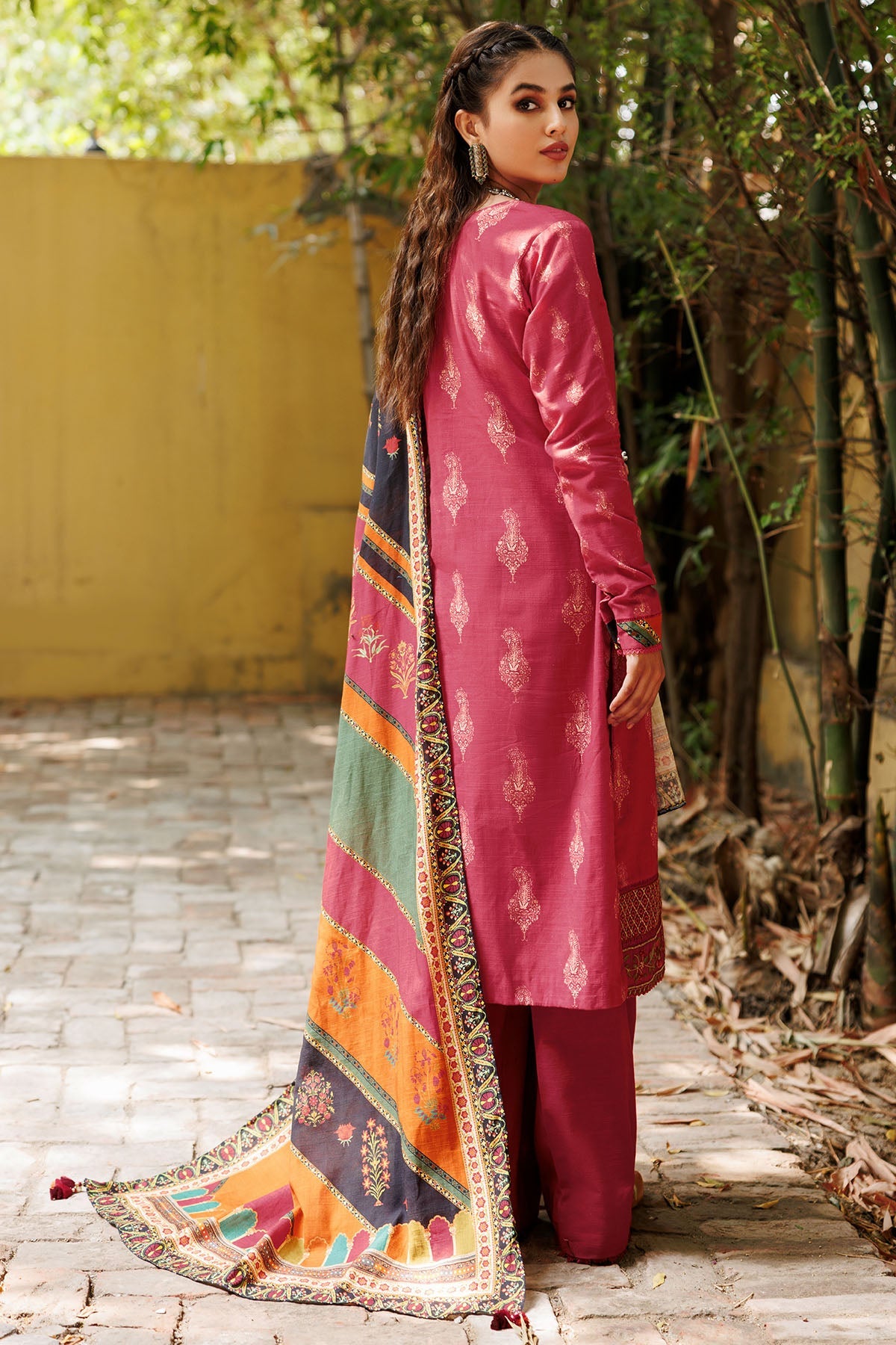 3611-SUSAN DIGITAL PRINTED KHADDAR STITCHED