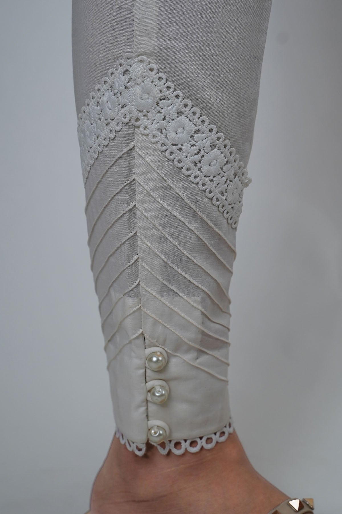 3691-WHITE DYED COTTON TROUSER STITCHED
