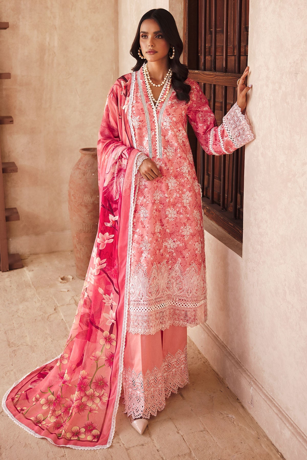 3735-MAYA DIGITAL PRINTED LAWN STITCHED