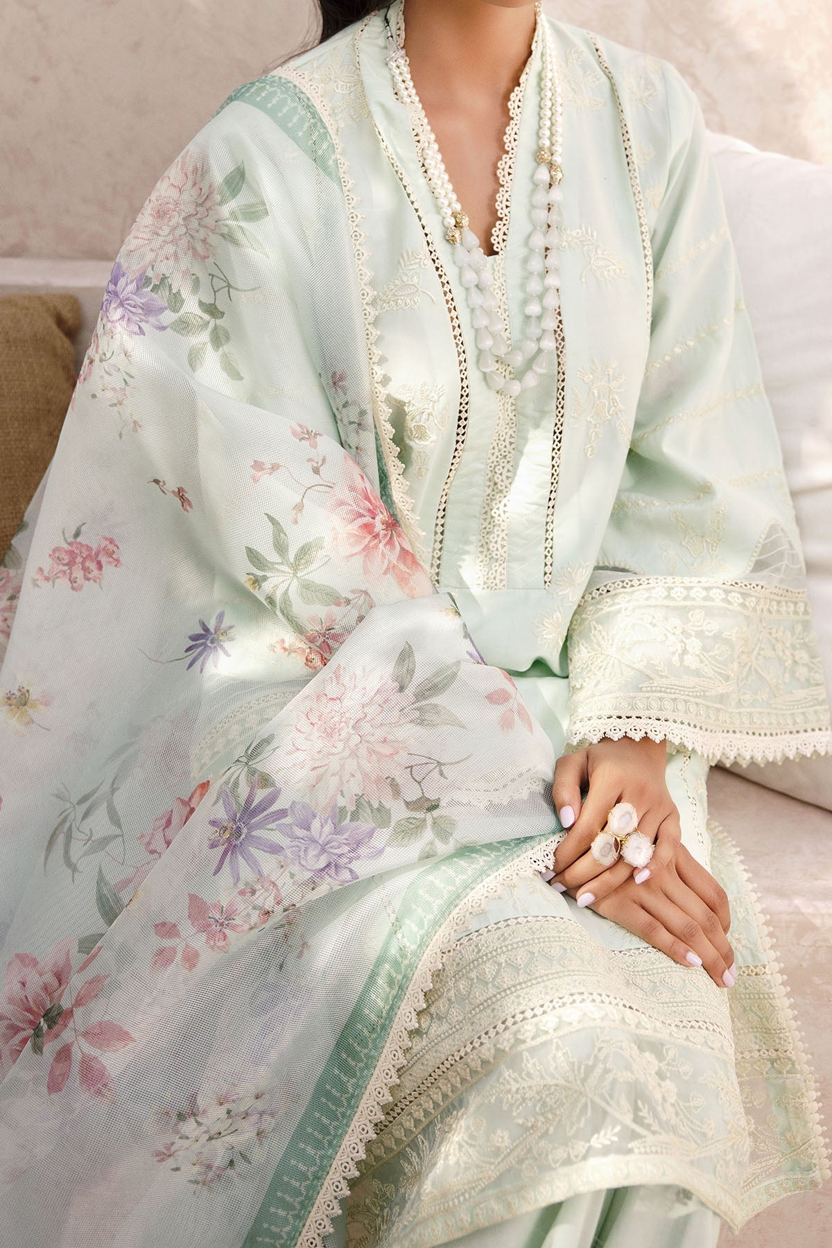 3743-ZOE EMBROIDERED LAWN UNSTITCHED