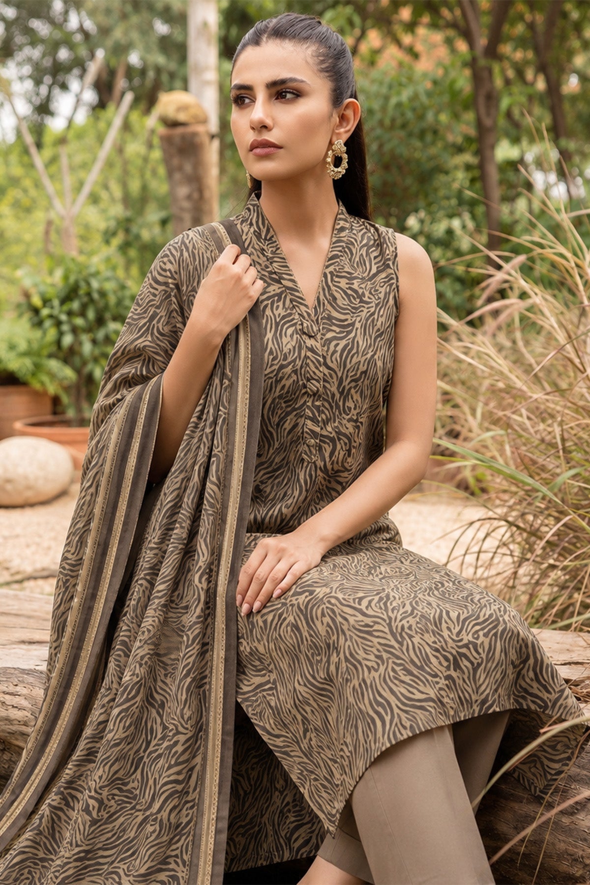 3755-PRINT-A DIGITAL PRINTED LAWN UNSTITCHED