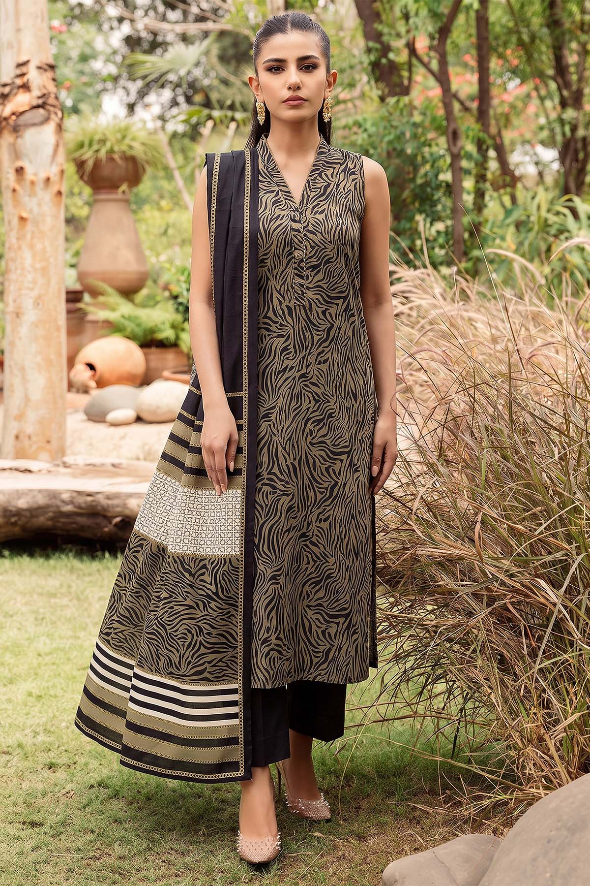 3755-PRINT-A DIGITAL PRINTED LAWN UNSTITCHED