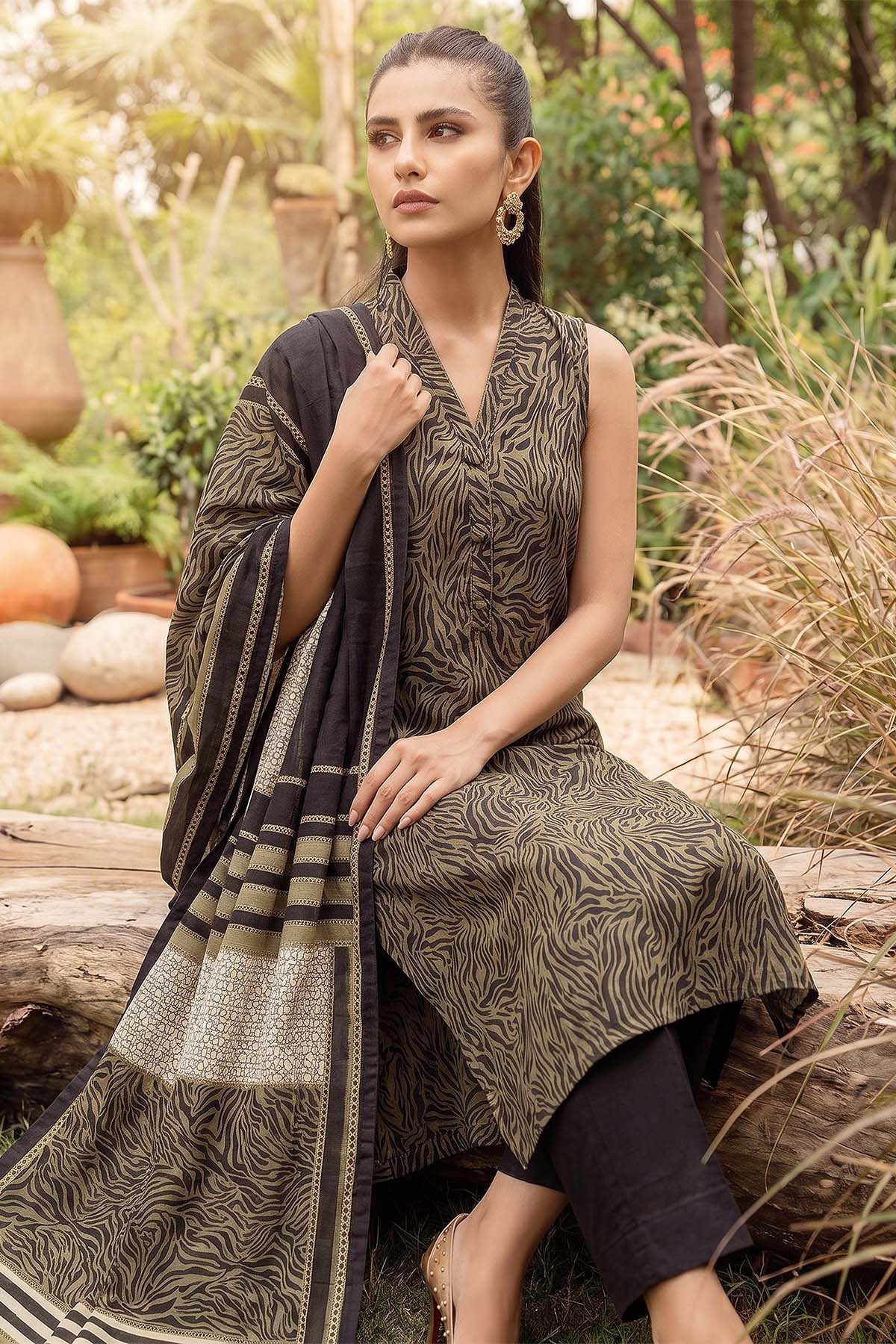 3755-PRINT-A DIGITAL PRINTED LAWN UNSTITCHED