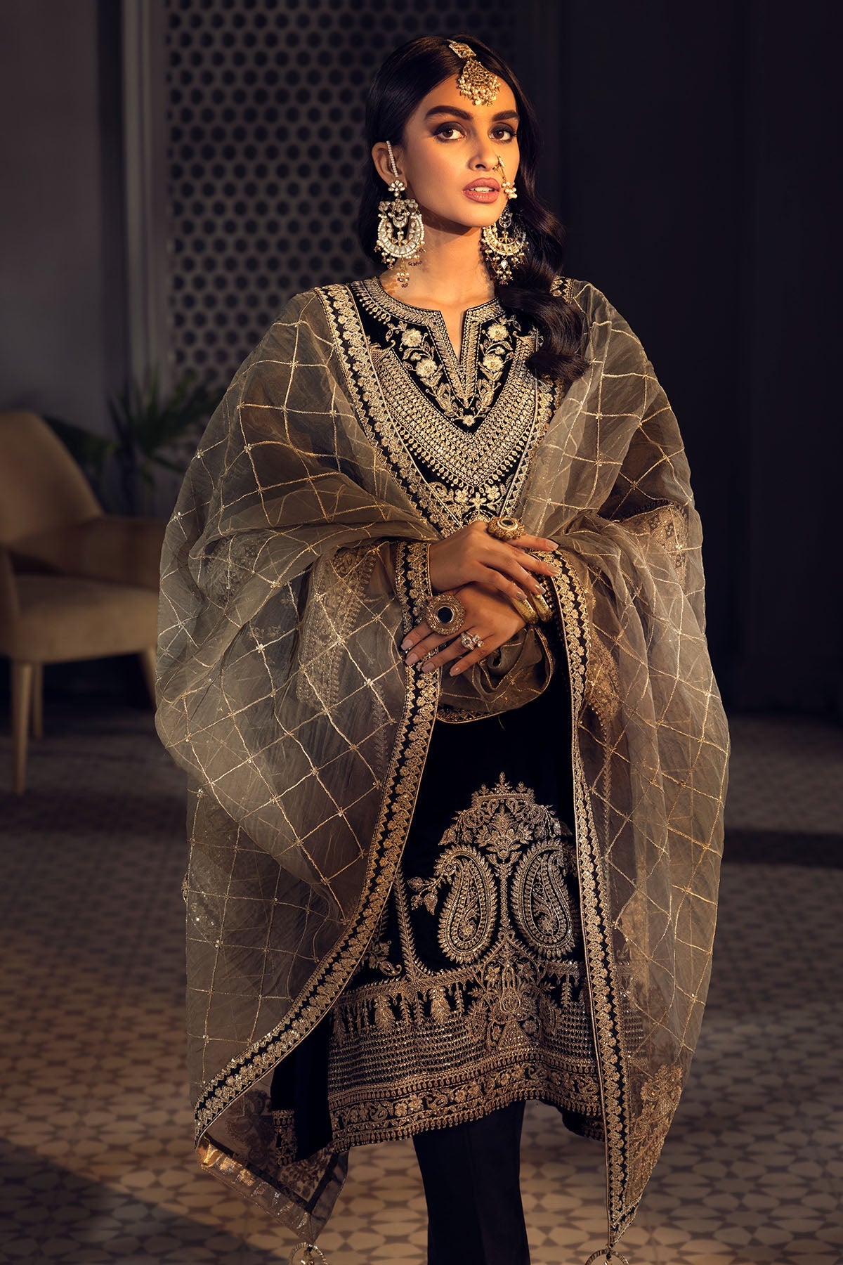 3779-CARP EMBROIDERED VELVET UNSTITCHED