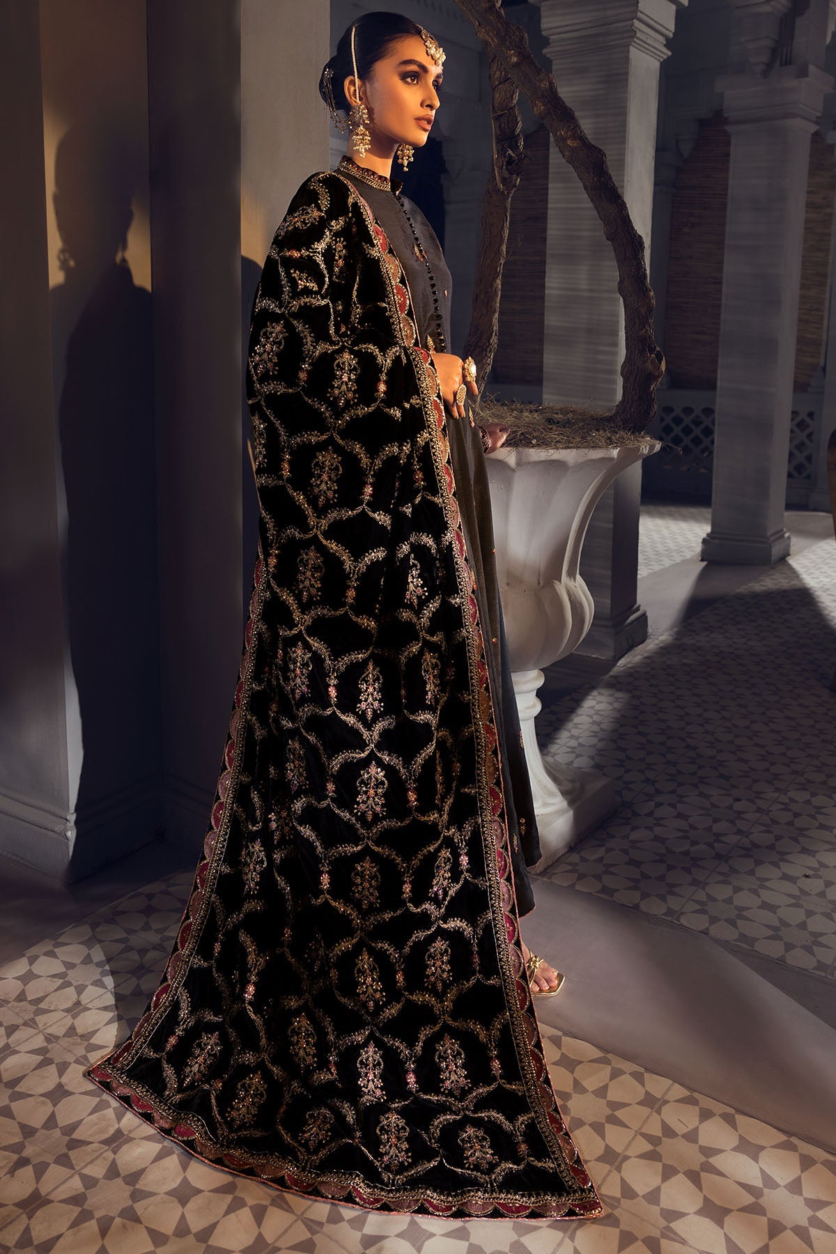 3780-SCAD EMBROIDERED SILK UNSTITCHED