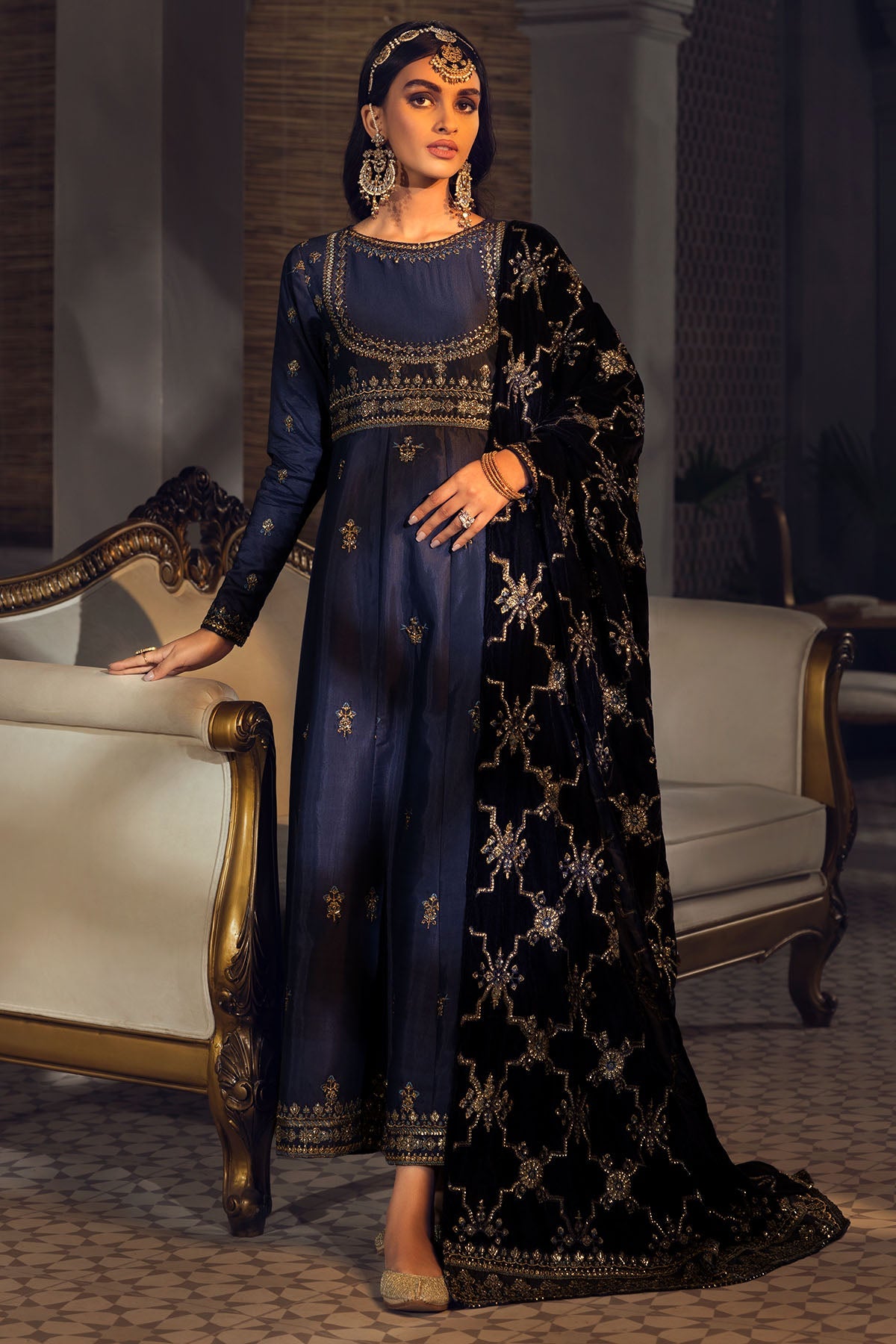 3781-PIKE EMBROIDERED SILK UNSTITCHED